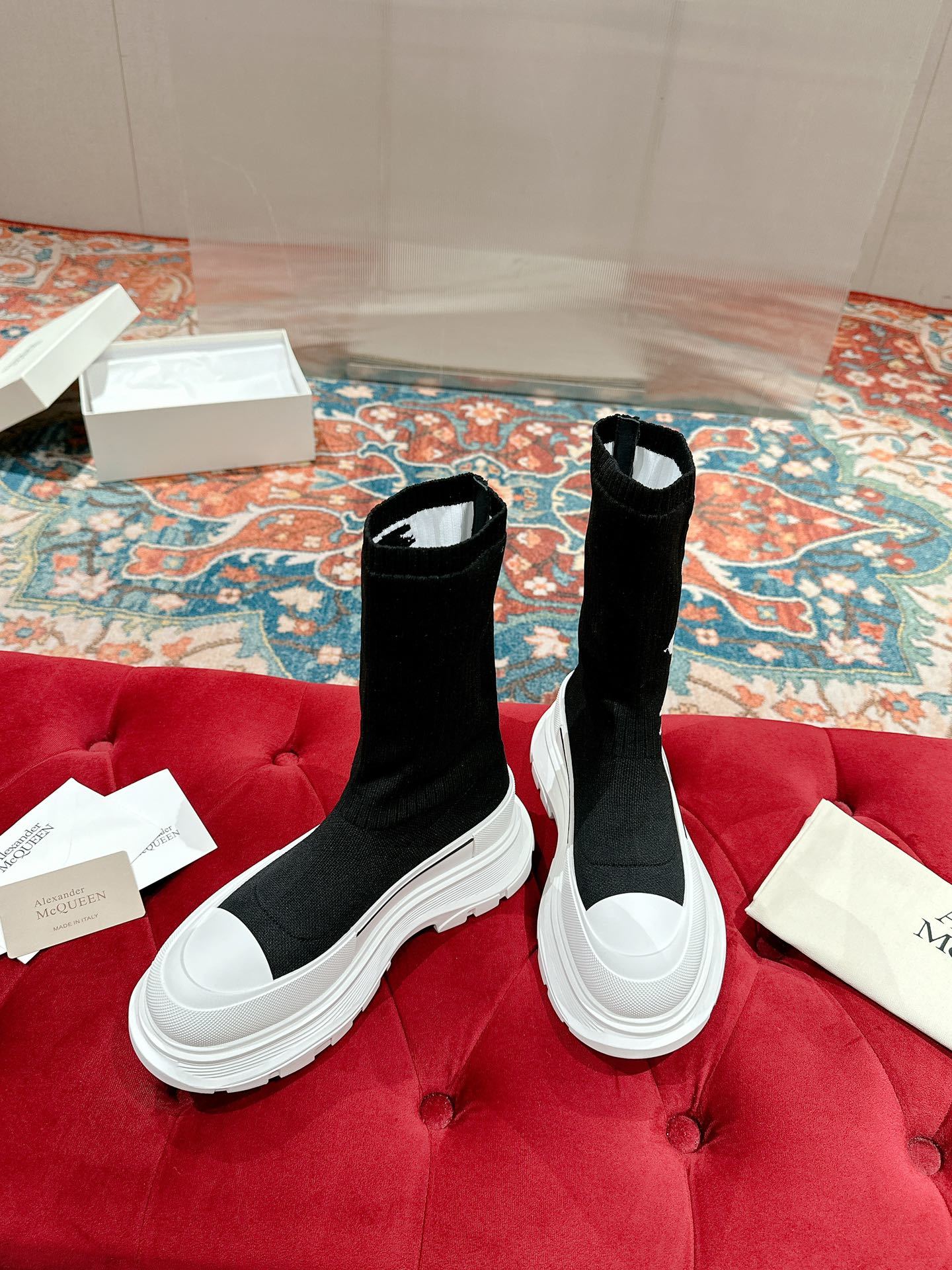 Alexander McQUEEN Queen 22s Graffiti Scrolling Sock Boots: New High-Top Design in Zirconium Fabric - 图片 5