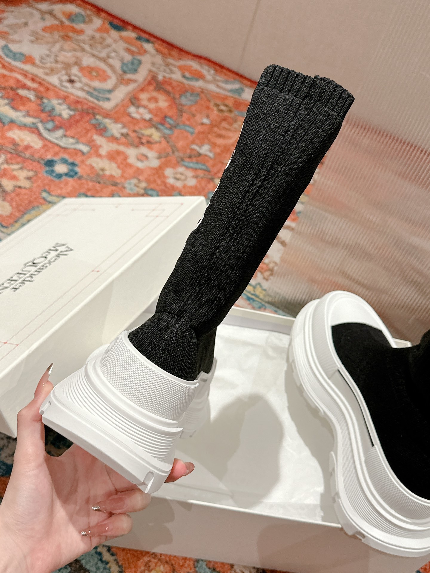 Alexander McQUEEN Queen 22s Graffiti Scrolling Sock Boots: New High-Top Design in Zirconium Fabric - 图片 6