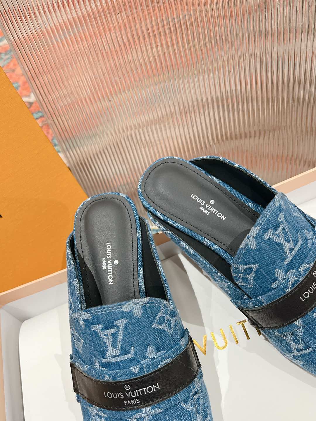 Louis Vuitton Denim Monogram Mules, 2023 Spring Collection, Size 35-39 7 i1735070068274 8995 0 8