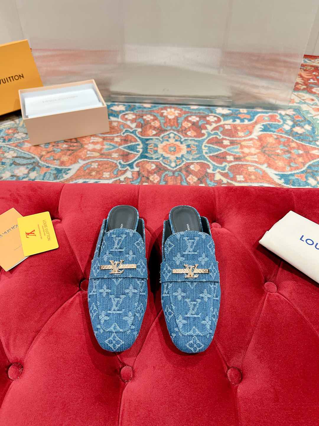 Louis Vuitton Denim Monogram Mules with Gold-Tone Hardware 3 i1735070412436 499 0 0
