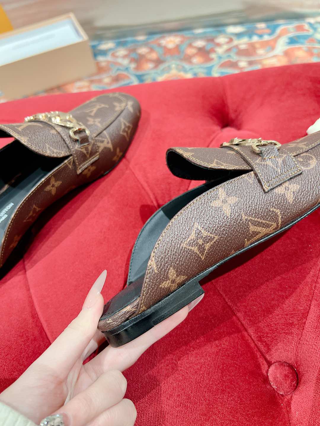 Louis Vuitton Monogram Leather Mules Iconic Style and Supreme Comfort 10 i1735070894163 9314 0 1