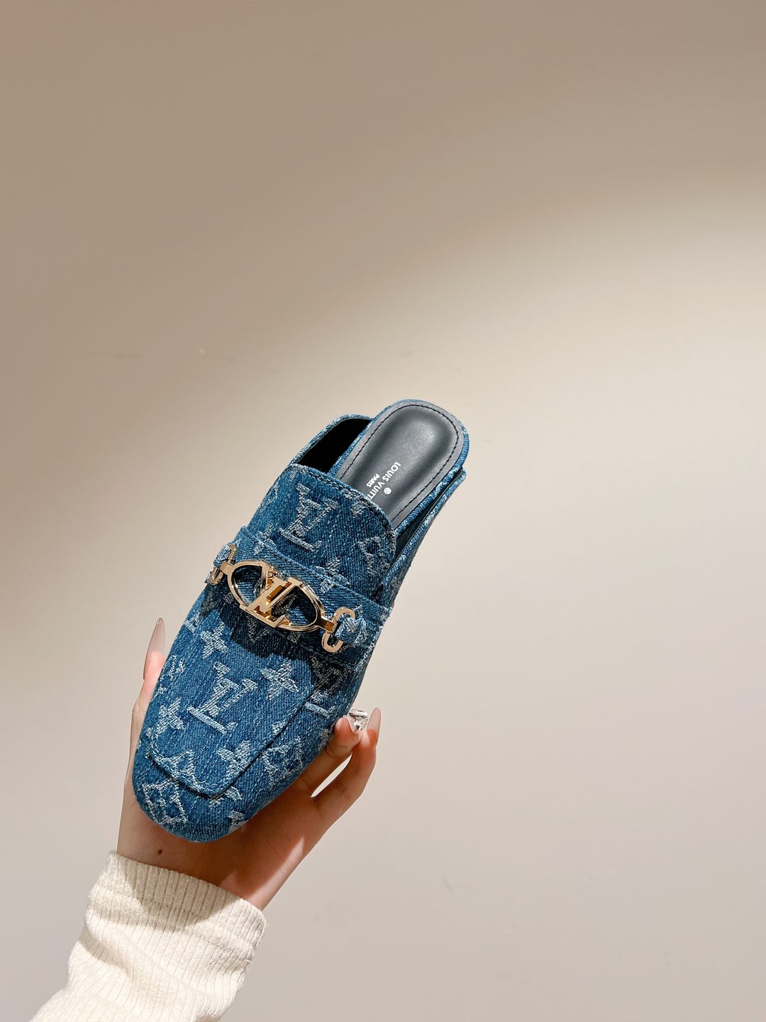 Louis Vuitton Denim Monogram Mules with Gold-Tone Hardware 6 i1735070930351 9098 0 7