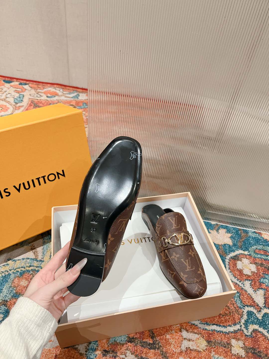 Louis Vuitton Monogram Leather Mules Iconic Style and Supreme Comfort 7 i1735070996987 2866 0 8