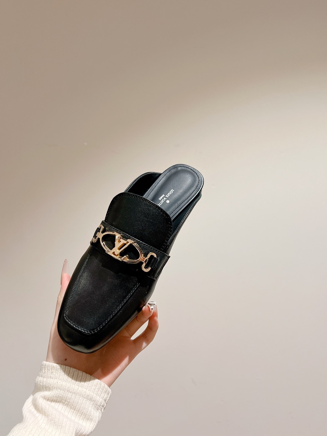 Louis Vuitton Black Leather Mule with Gold-Tone Chain Detail 5 i1735071031880 8307 0 7