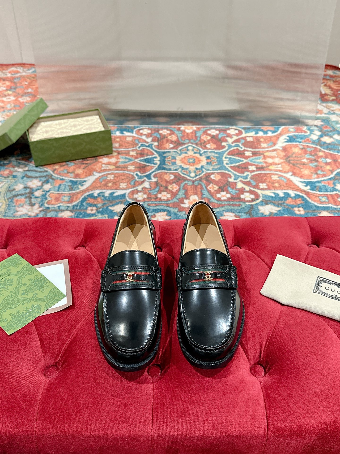 NO:236217,Gucci GUCCI official website men's business formal leather shoes update Hong Kong counter synchronized new styles completely one to one replica shipment counter quality zero gap 0 made of imported cowhide   cowhide inner production code: 39-44 (men 38. 45 customized, no return or exchange), leather shoes, gucci, gucci, cowhide19860909古驰 GUCCI 官网男士商务正装皮鞋更新香港专柜同步新款完全一比一复刻出货专柜品质零差距0采用进口牛皮制作 牛皮内里制作码数:39-44（男38. 45定制 不退换）,皮鞋,gucci,gucci,cowhide,Women's Shoes