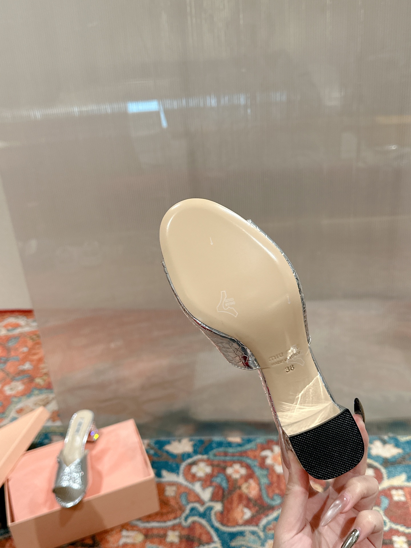 Miu Miu 2025SS Spring/Summer Heeled Sandals Patent Leather Mules 9 i1741416689683 4241 0 8