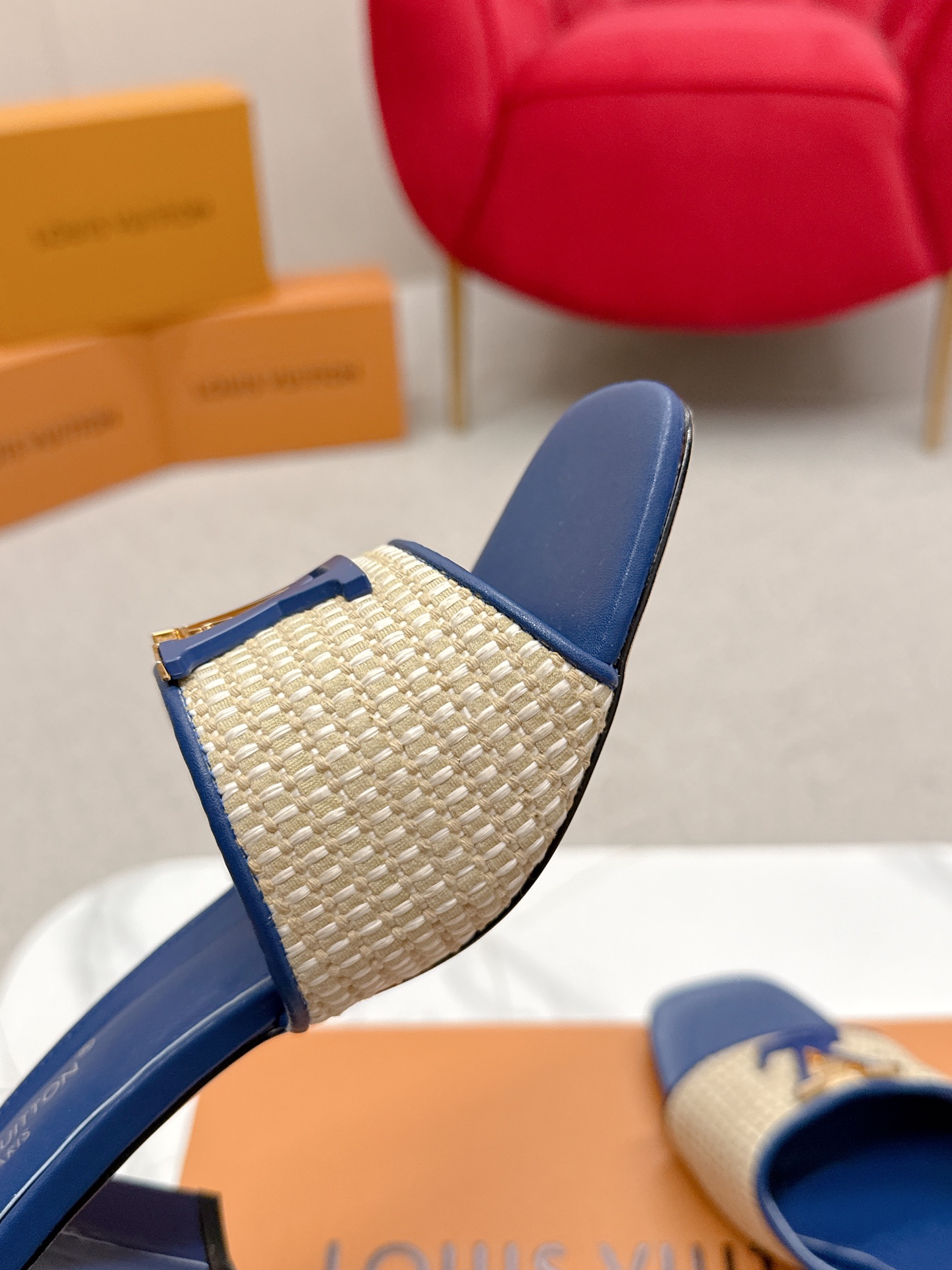 Louis Vuitton Heel Sandals: Top Version Review and Styling Inspiration - 图片 7