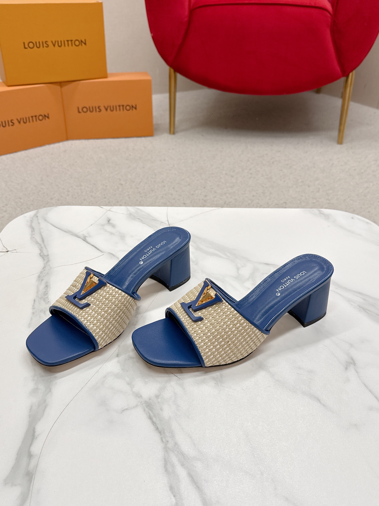 Louis Vuitton Heel Sandals: Top Version Review and Styling Inspiration - 图片 6