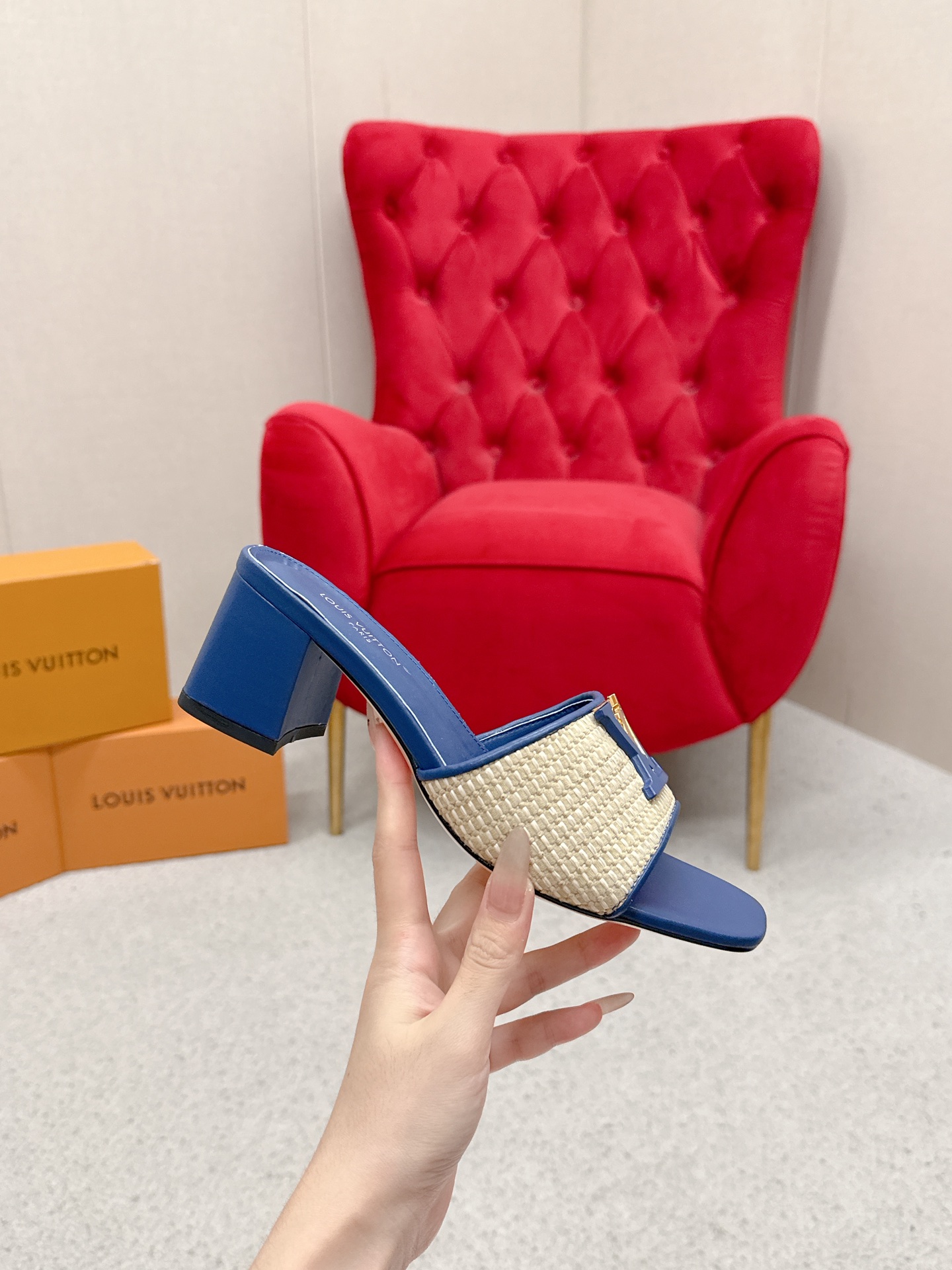 Louis Vuitton Heel Sandals: Top Version Review and Styling Inspiration - 图片 4