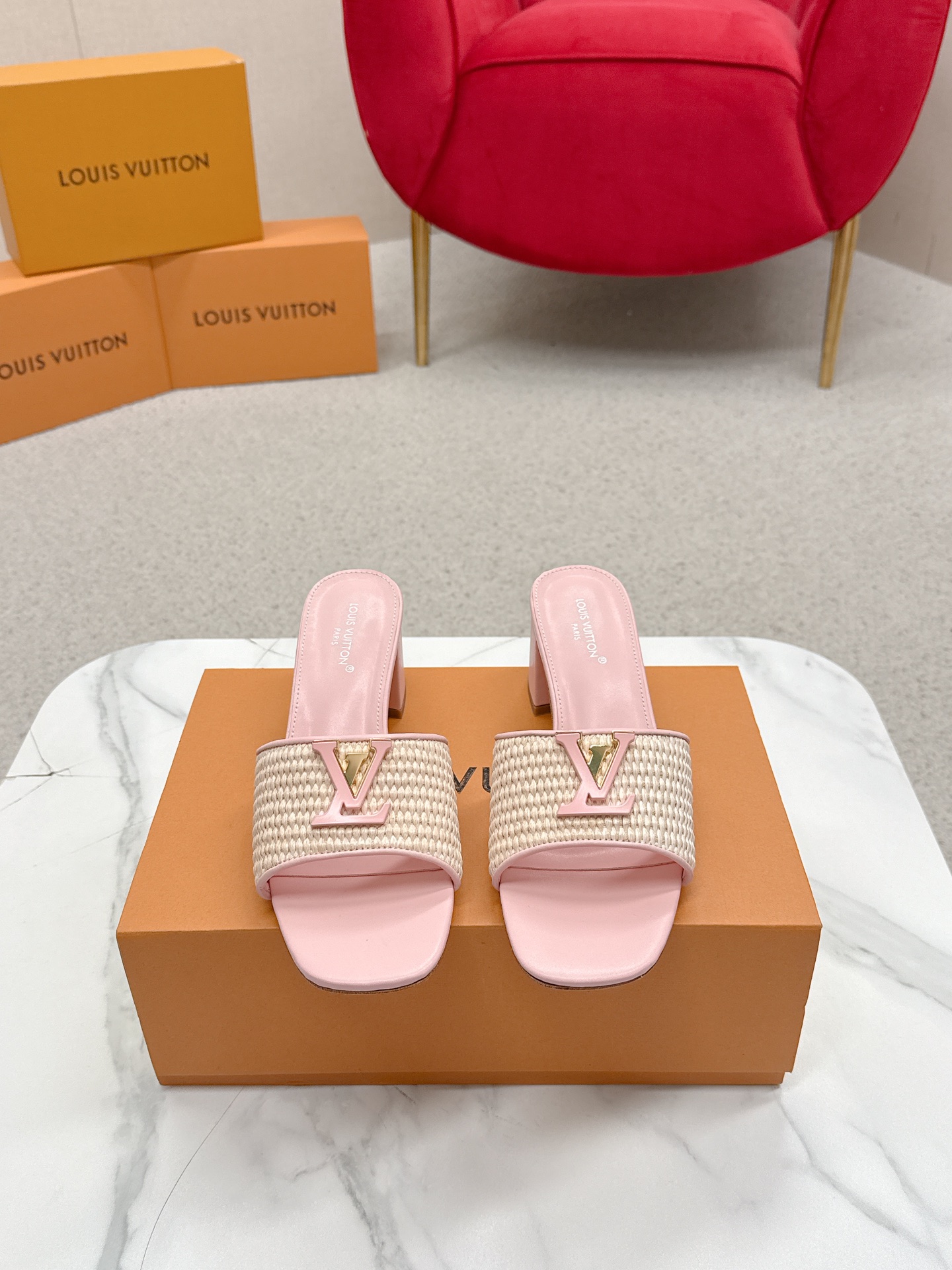 “624 Louis Vuitton Heel Sandals: Top Version Review and Street Style” - 图片 2