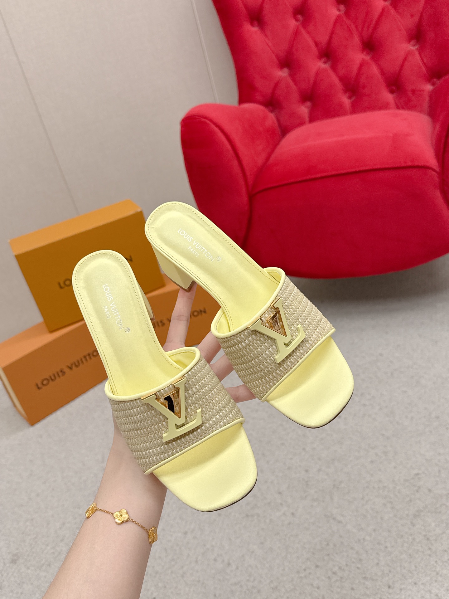 “Louis Vuitton 624 Heel Sandals: Top Version Review” - 图片 5
