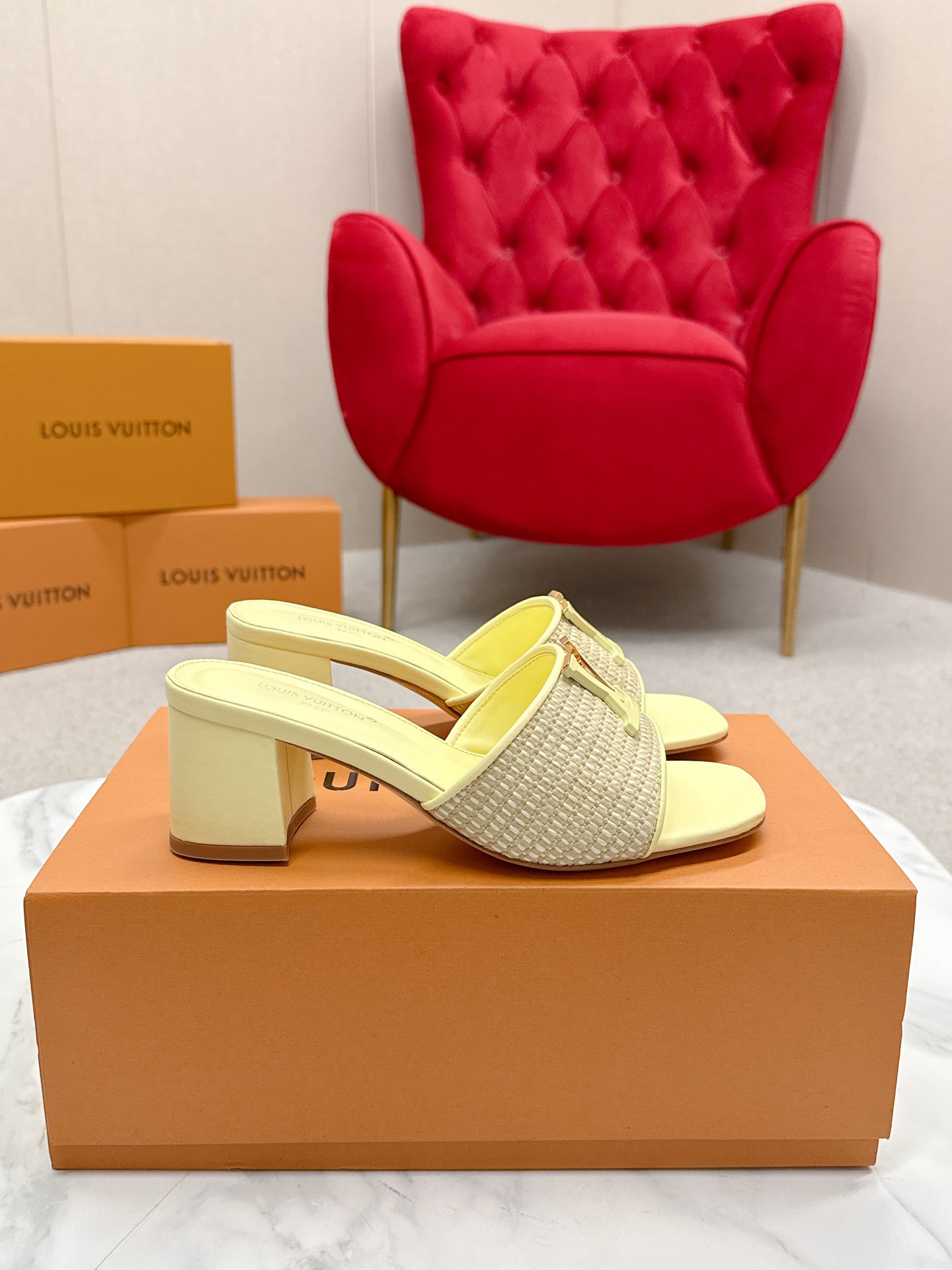 “Louis Vuitton 624 Heel Sandals: Top Version Review” - 图片 3