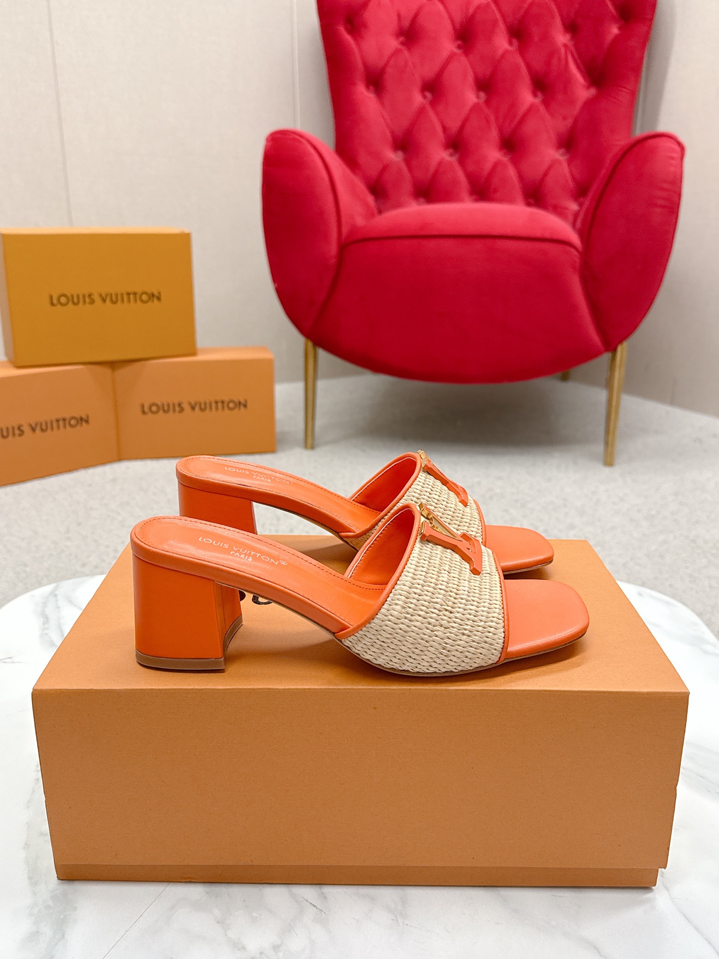 “Louis Vuitton 624Losis Heel Sandals Review: Top Version LV Shoes” - 图片 3