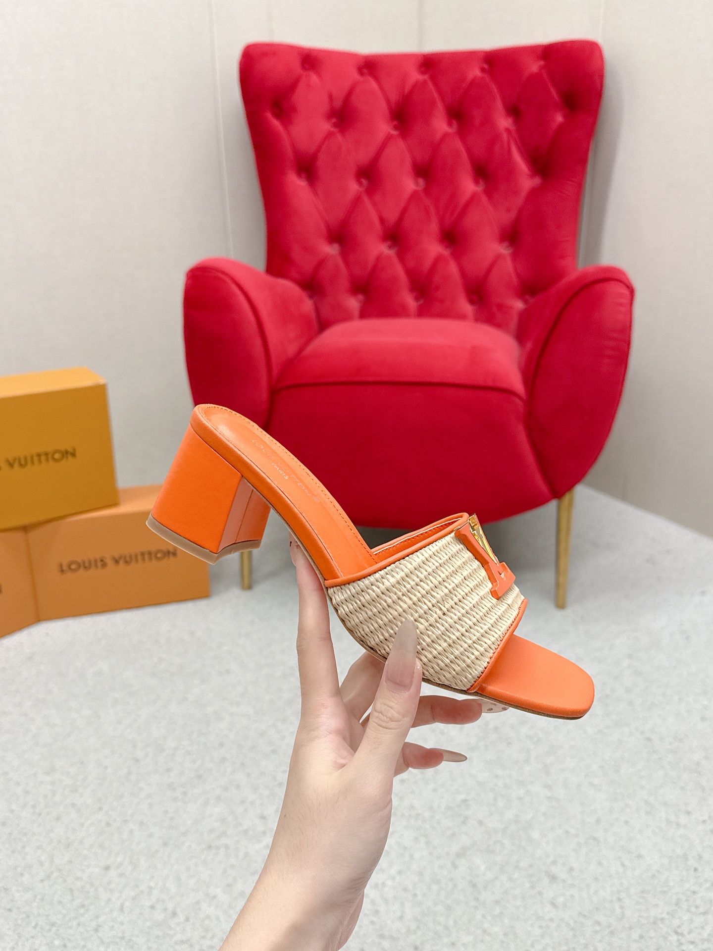 “Louis Vuitton 624Losis Heel Sandals Review: Top Version LV Shoes” - 图片 4