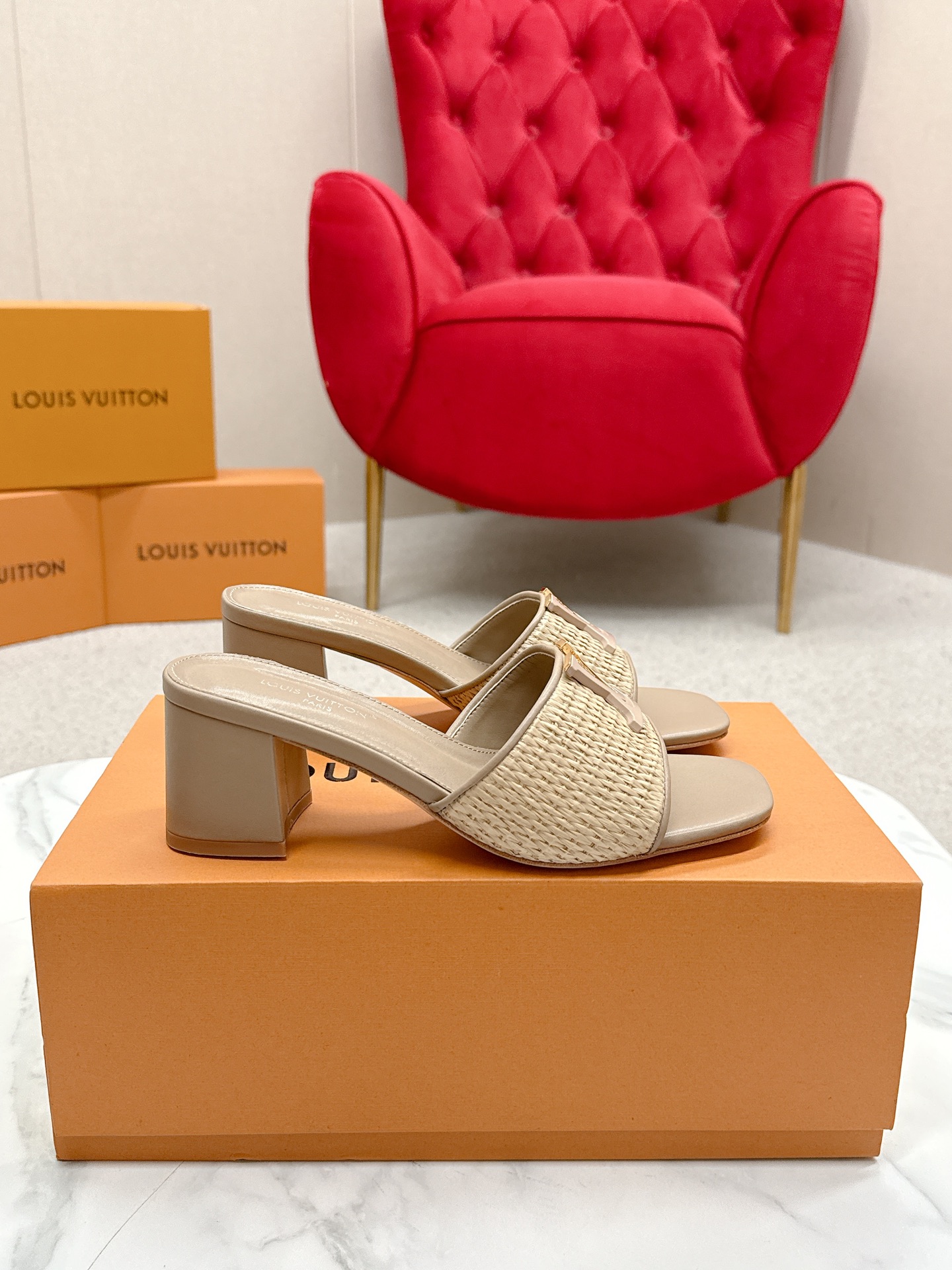 “Louis Vuitton 624 Heel Sandals: Top Version Review” - 图片 3