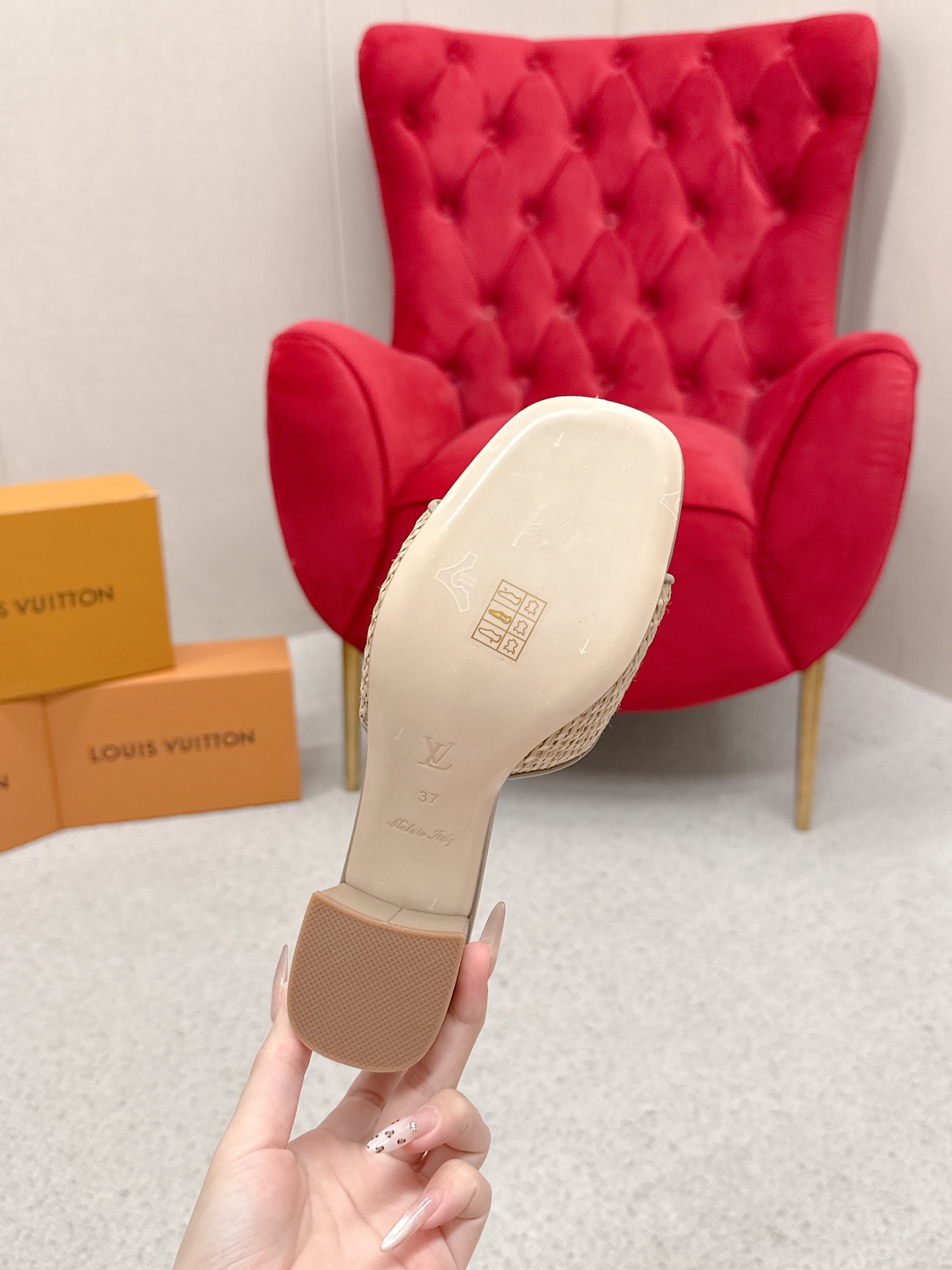 “Louis Vuitton 624 Heel Sandals: Top Version Review” - 图片 9