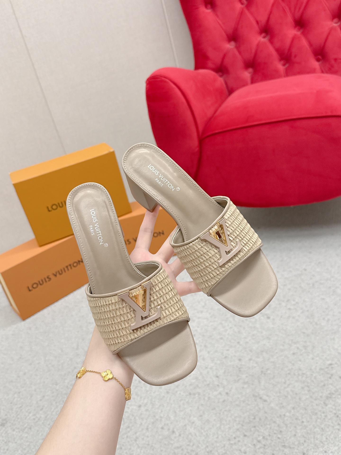 “Louis Vuitton 624 Heel Sandals: Top Version Review” - 图片 5