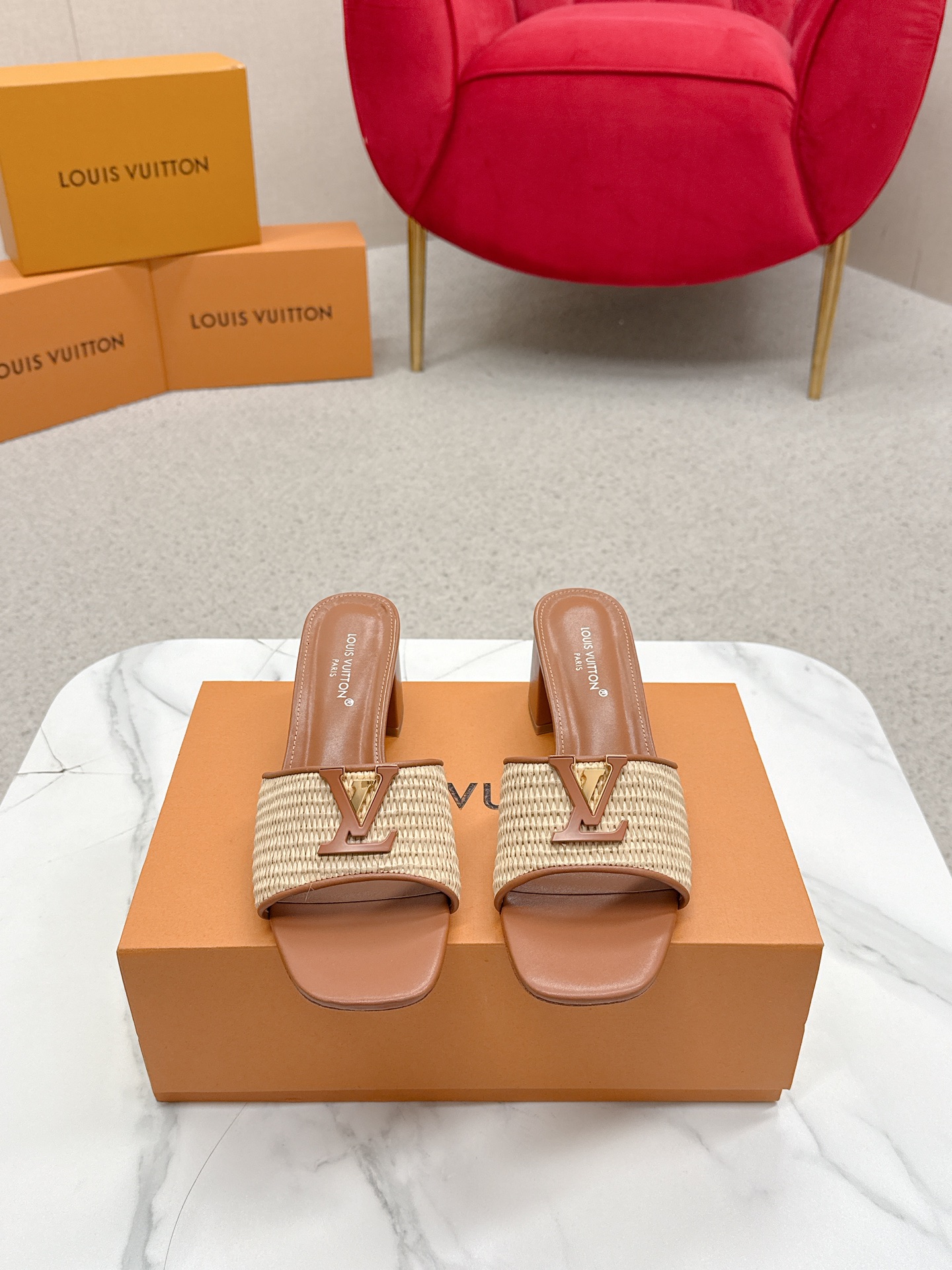 Louis Vuitton Sandals Review: Top Version with 624Losis Vuitt Design - 图片 2