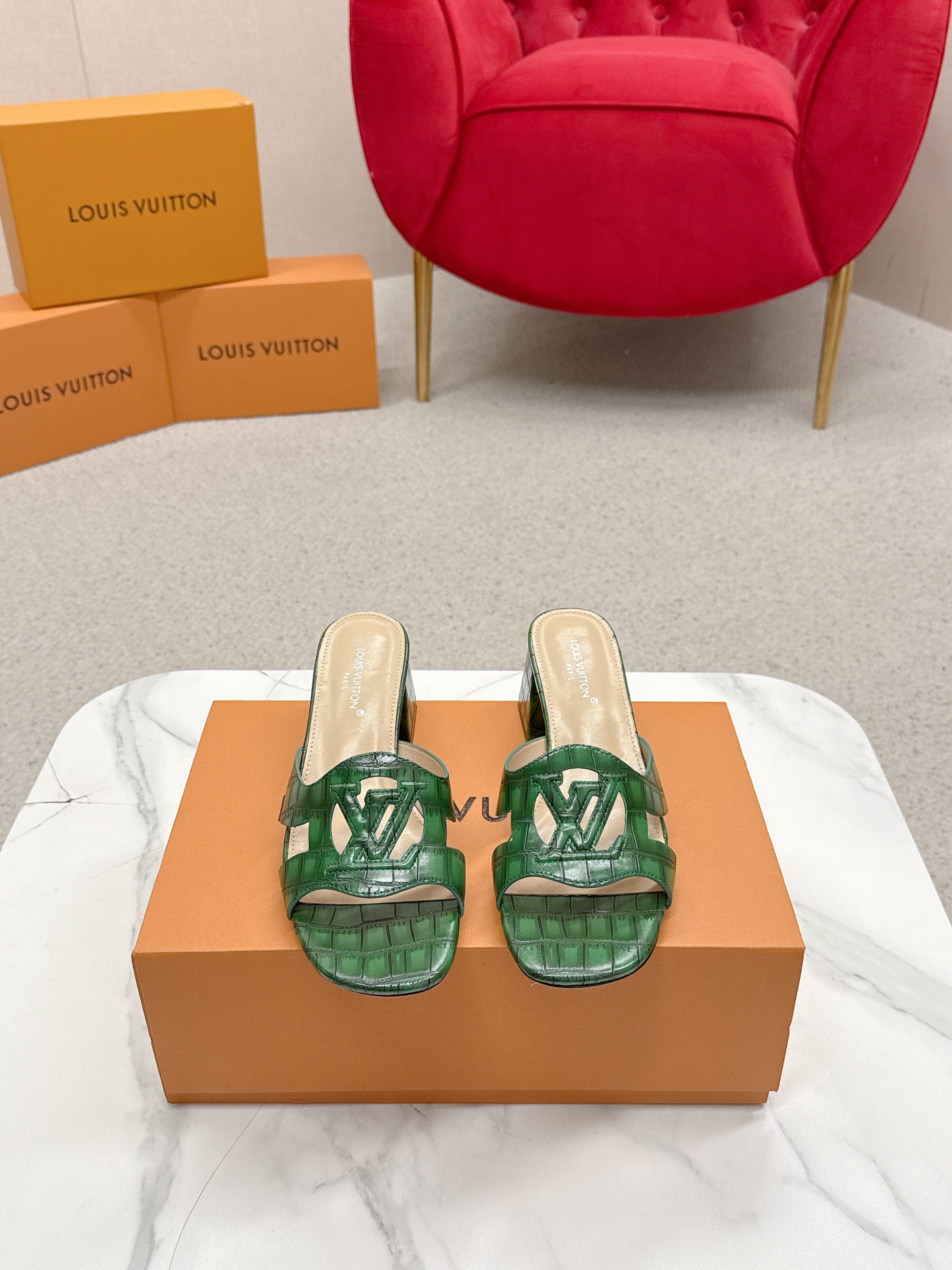 “624Losis Vuitt Heel Sandals LV Louis Vuitton Top Version Review: Airy Streets Full of Dents” - 图片 2