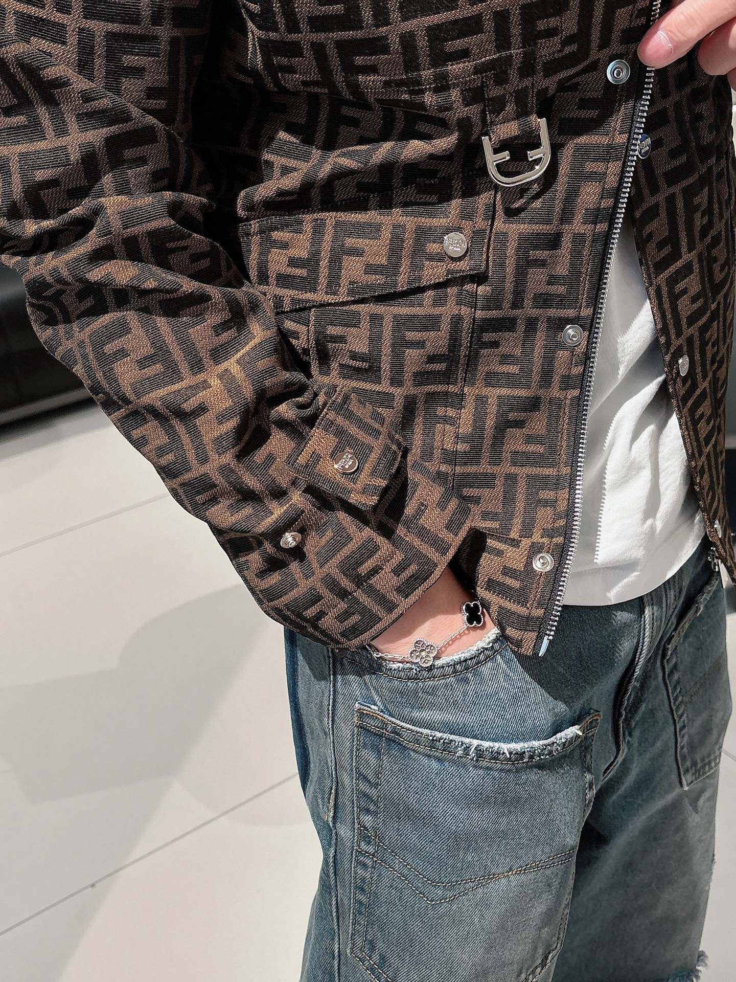  上新 。FD爆款*新品 官网同款，三标齐全！2025春夏新款男士夹克外套，时尚休闲高端版本！专柜定制面