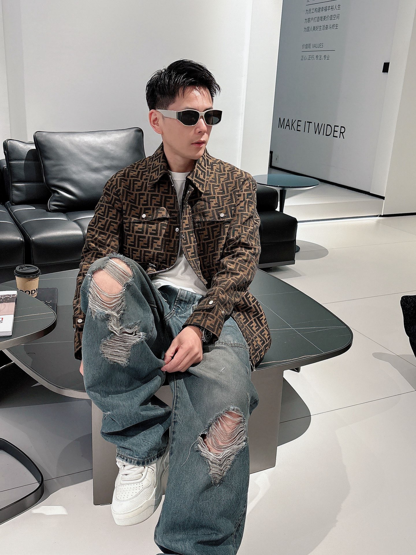  上新 。FD爆款*新品 官网同款，三标齐全！2025春夏新款男士夹克外套，时尚休闲高端版本！专柜定制面