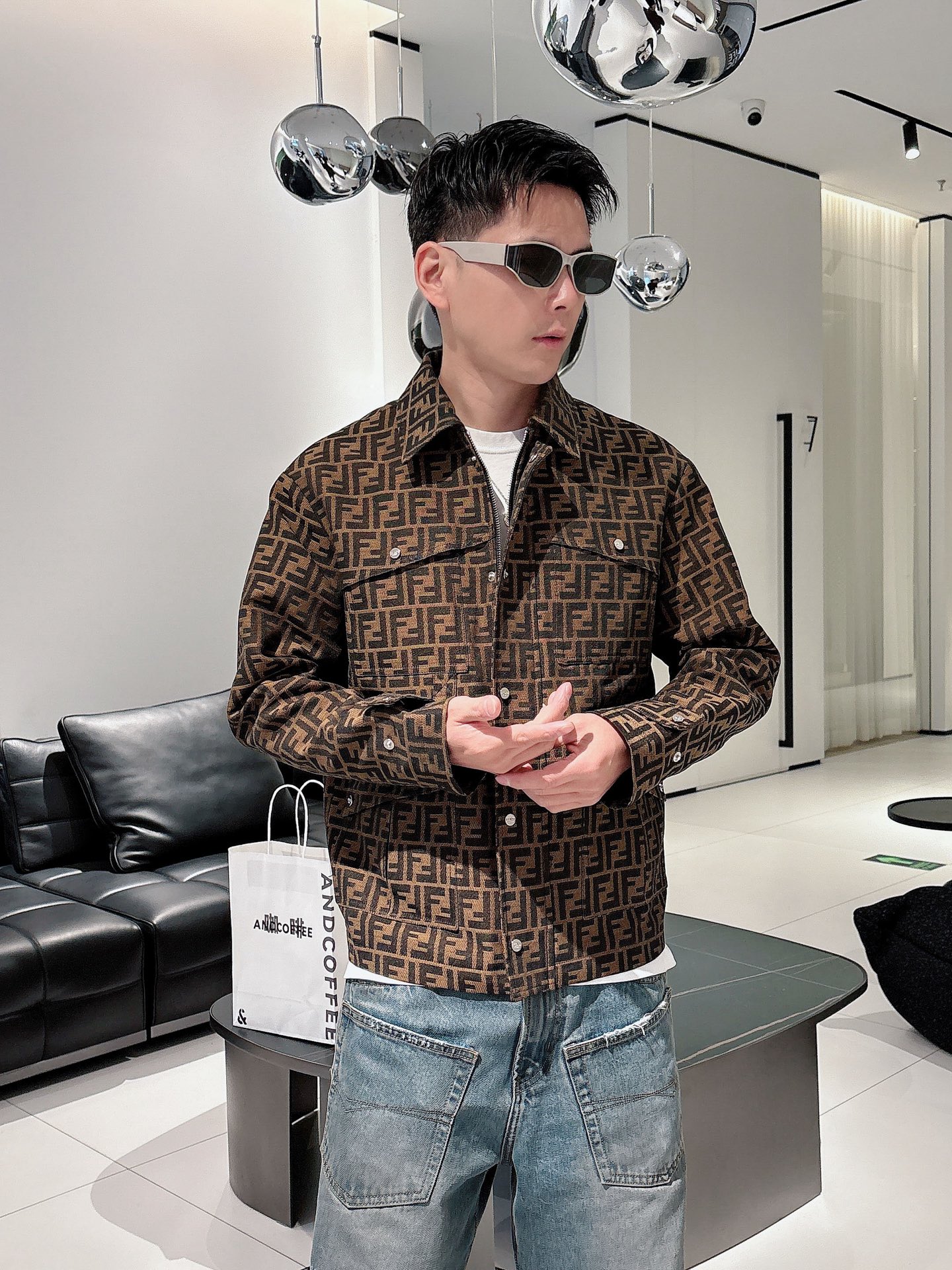  上新 。FD爆款*新品 官网同款，三标齐全！2025春夏新款男士夹克外套，时尚休闲高端版本！专柜定制面