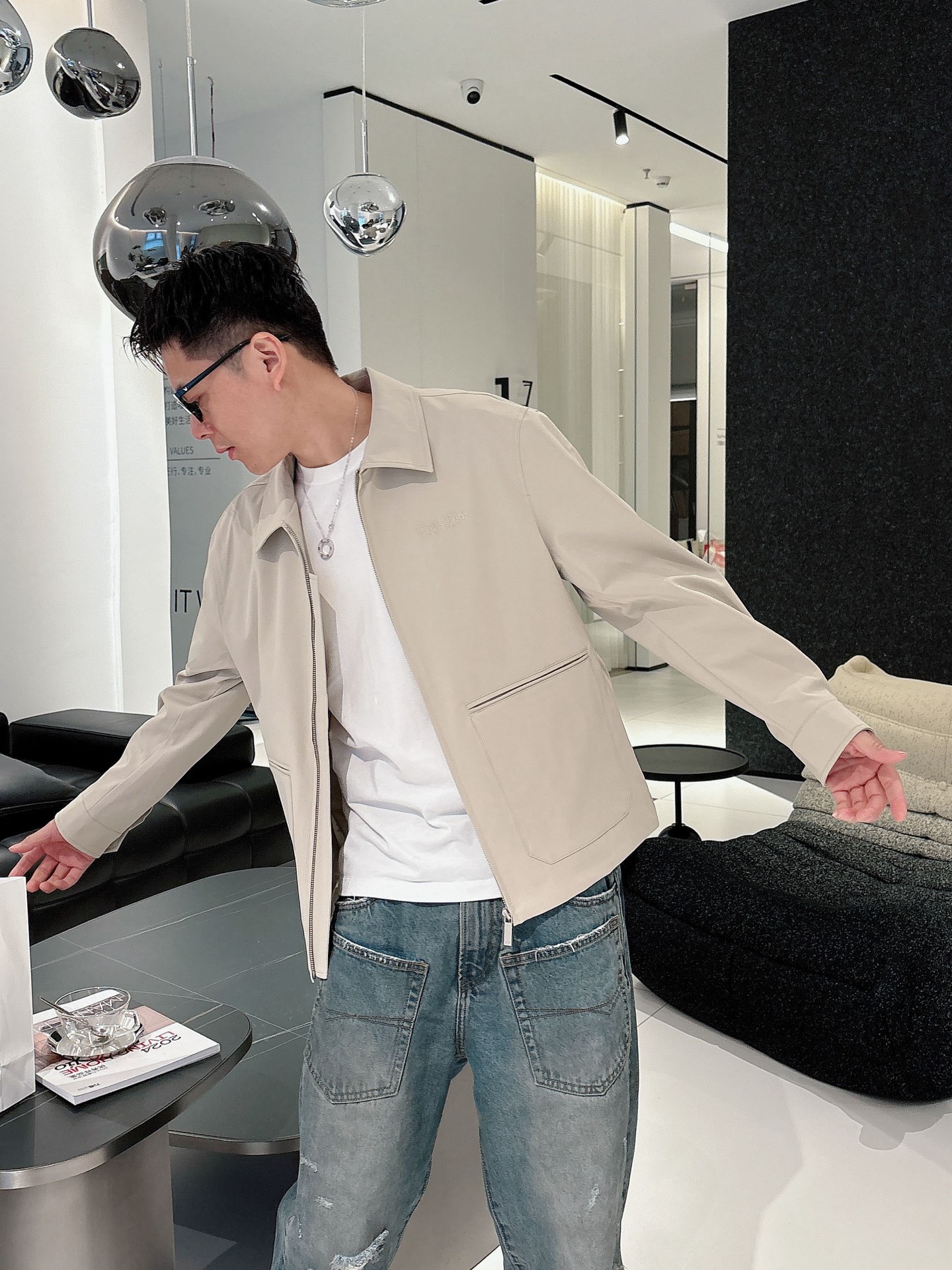  上新 。Dio*新品 顶级品质
官网同款，三标齐全！2025新款男士夹克外套，时尚休闲高端版本！专柜定