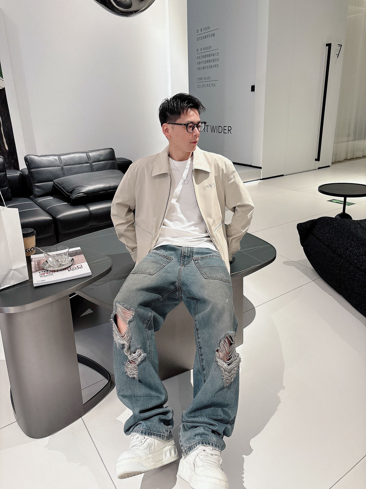  上新 。Dio*新品 顶级品质
官网同款，三标齐全！2025新款男士夹克外套，时尚休闲高端版本！专柜定