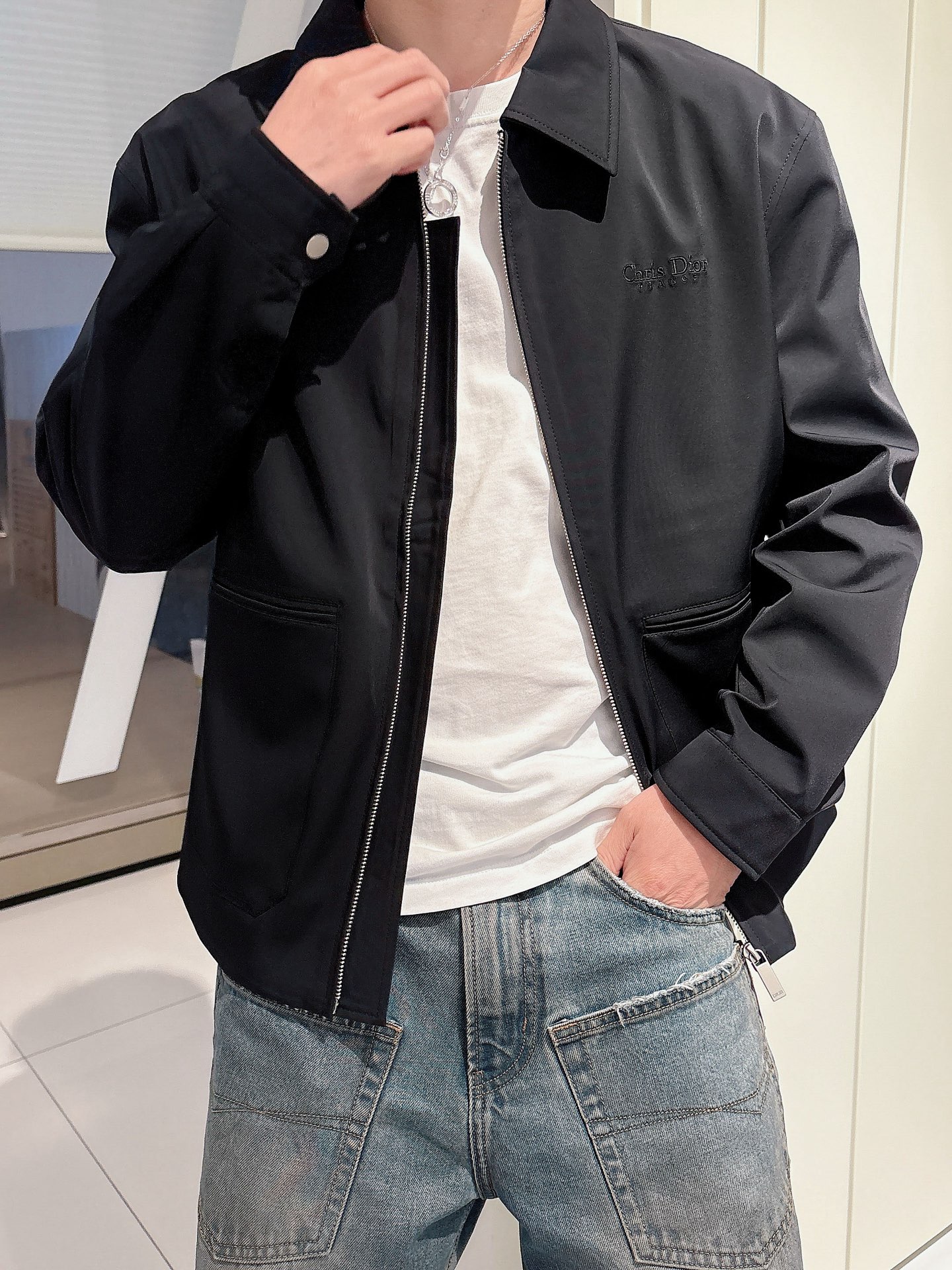 上新 。Dio*新品 顶级品质
官网同款，三标齐全！2025春夏新款男士夹克外套，时尚休闲高端版本！专柜