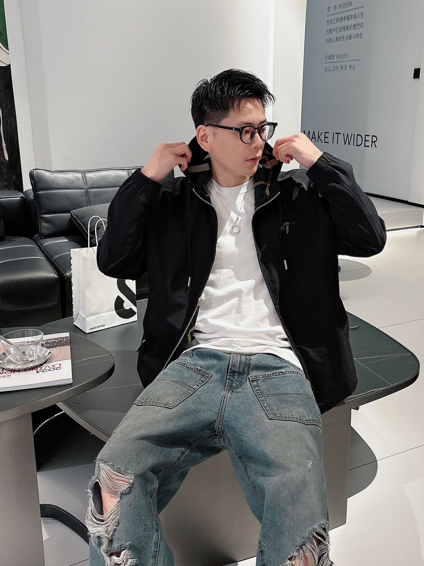  上新 。BBR*新品 无痕内里 顶级品质
官网同款，三标齐全！2025新款男士夹克外套，时尚休闲高端版