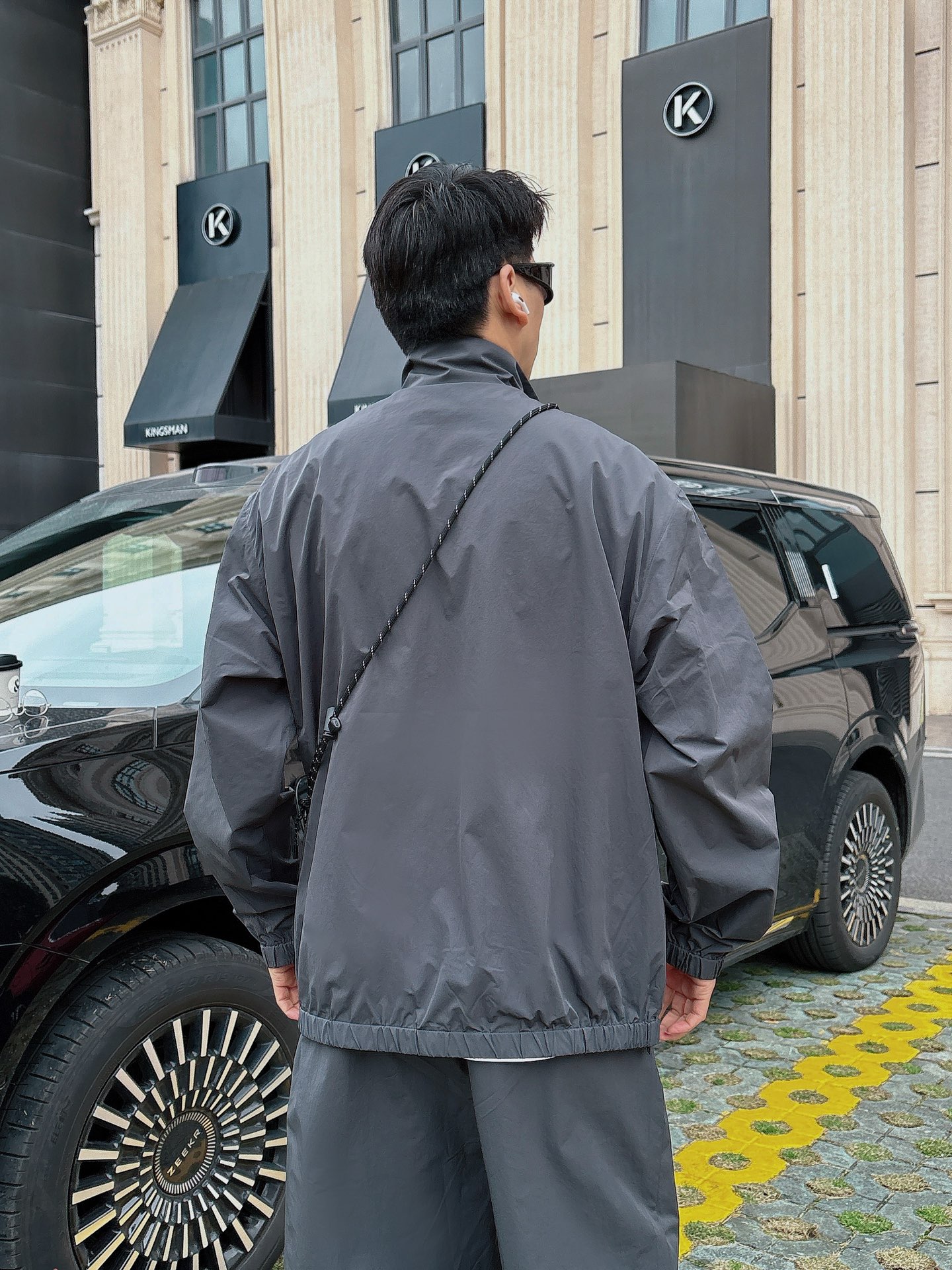 出货 蒙口 一款四季组合面料 上新🈺25ss早春运动套装尼龙风衣➕卫裤 现货秒发本款运动衫为轻盈科技面料