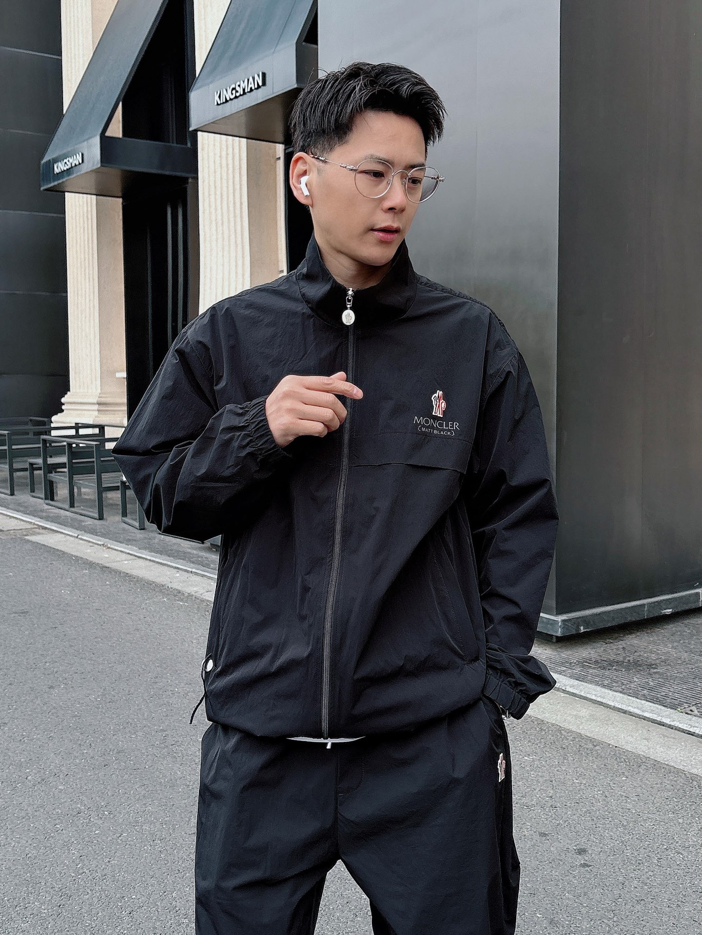 出货 蒙口 一款四季组合面料 上新🈺25ss早春运动套装尼龙风衣➕卫裤 现货秒发本款运动衫为轻盈科技面料