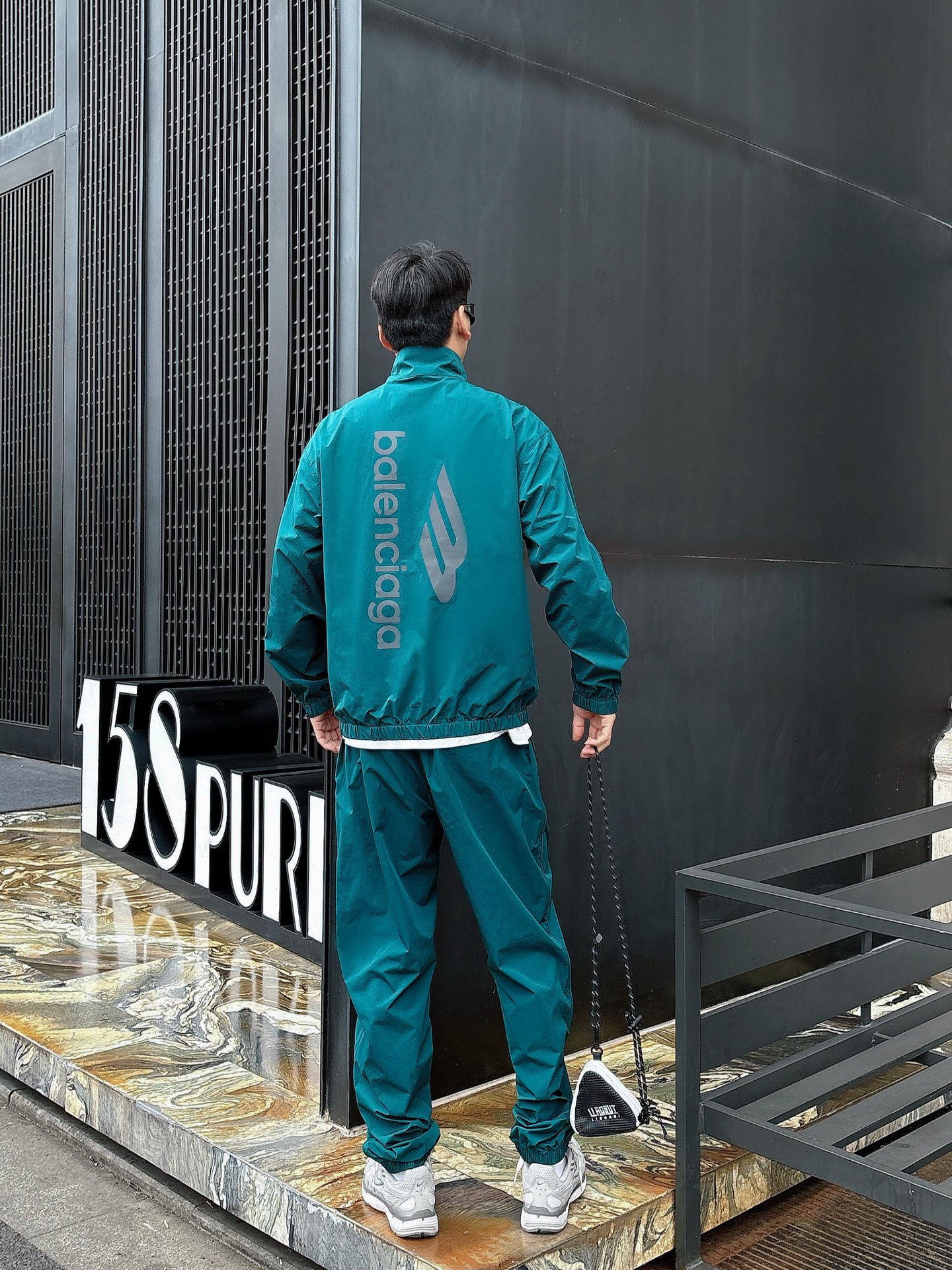 防晒服套装 一款四季组合面料 巴黎世家 上新🈺25ss早春运动套装尼龙风衣➕卫裤 现货秒发本款运动衫为轻