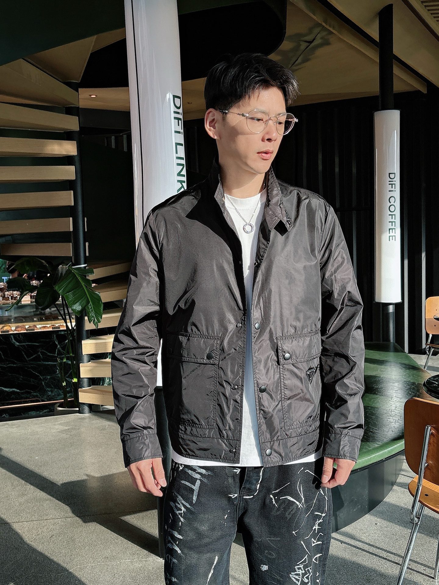  上新 普拉达官网同款，三标齐全！2025新款男士夹克外套，时尚休闲高端版本！专柜定制面料 透气舒适度高