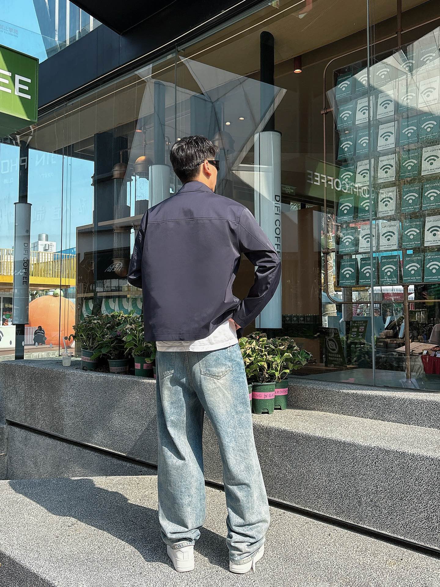 
FD  2025春季新款夹克外套，秀场新品‼品相非常完美，舒适保暖，三标齐全色泽饱满诱人，非常出彩的设