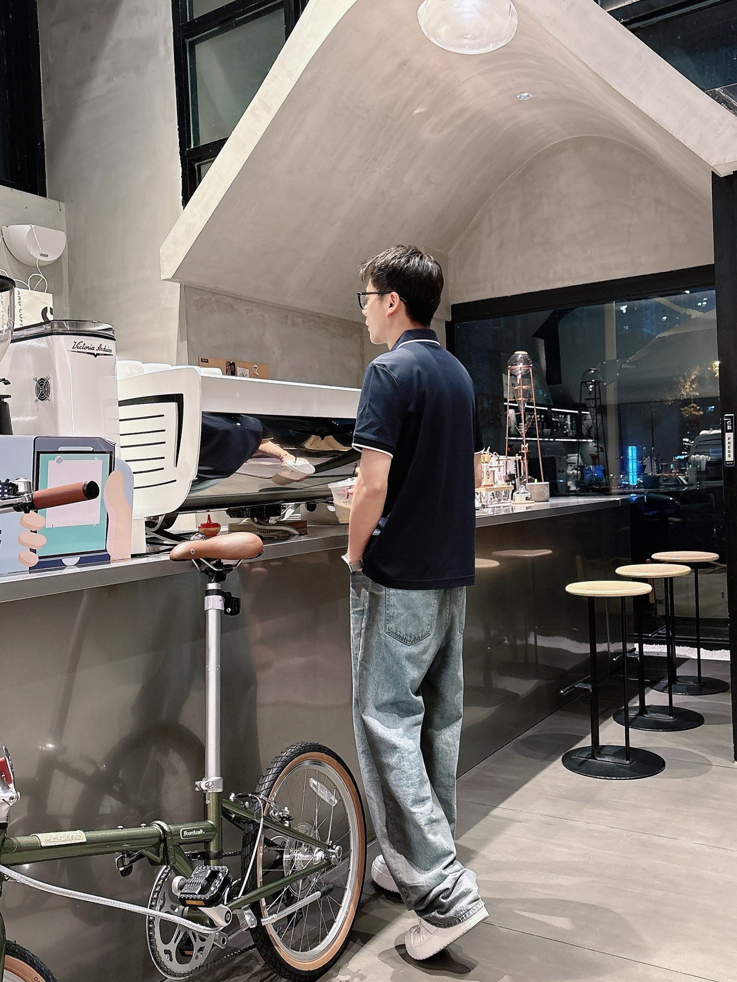  
lP🆕夏季新品翻领Polo短袖
时尚单品设计，更加时尚舒适，高标准定制，上身非常有型，奢华品牌经典L