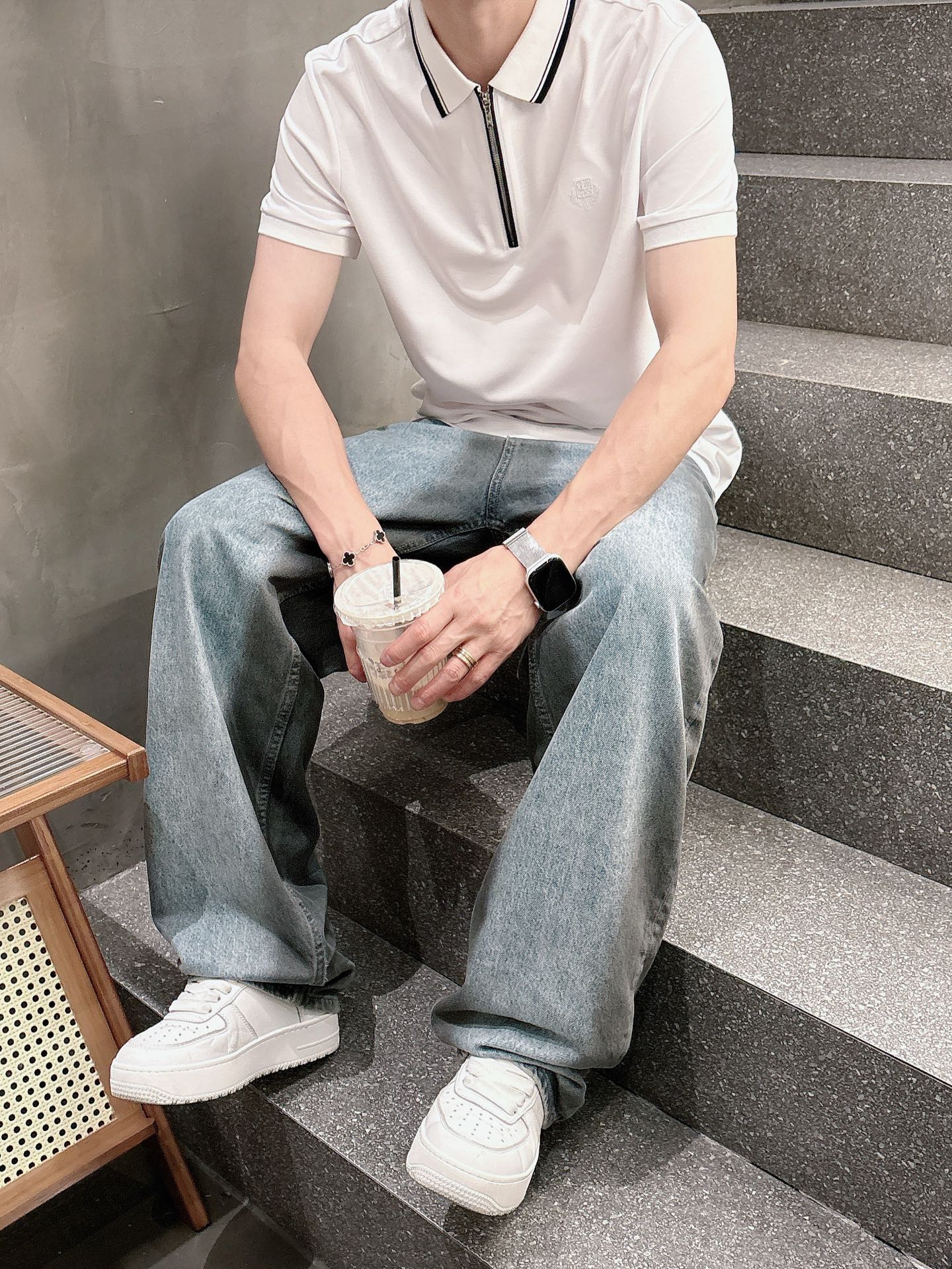  
lP🆕夏季新品翻领Polo短袖
时尚单品设计，更加时尚舒适，高标准定制，上身非常有型，奢华品牌经典L