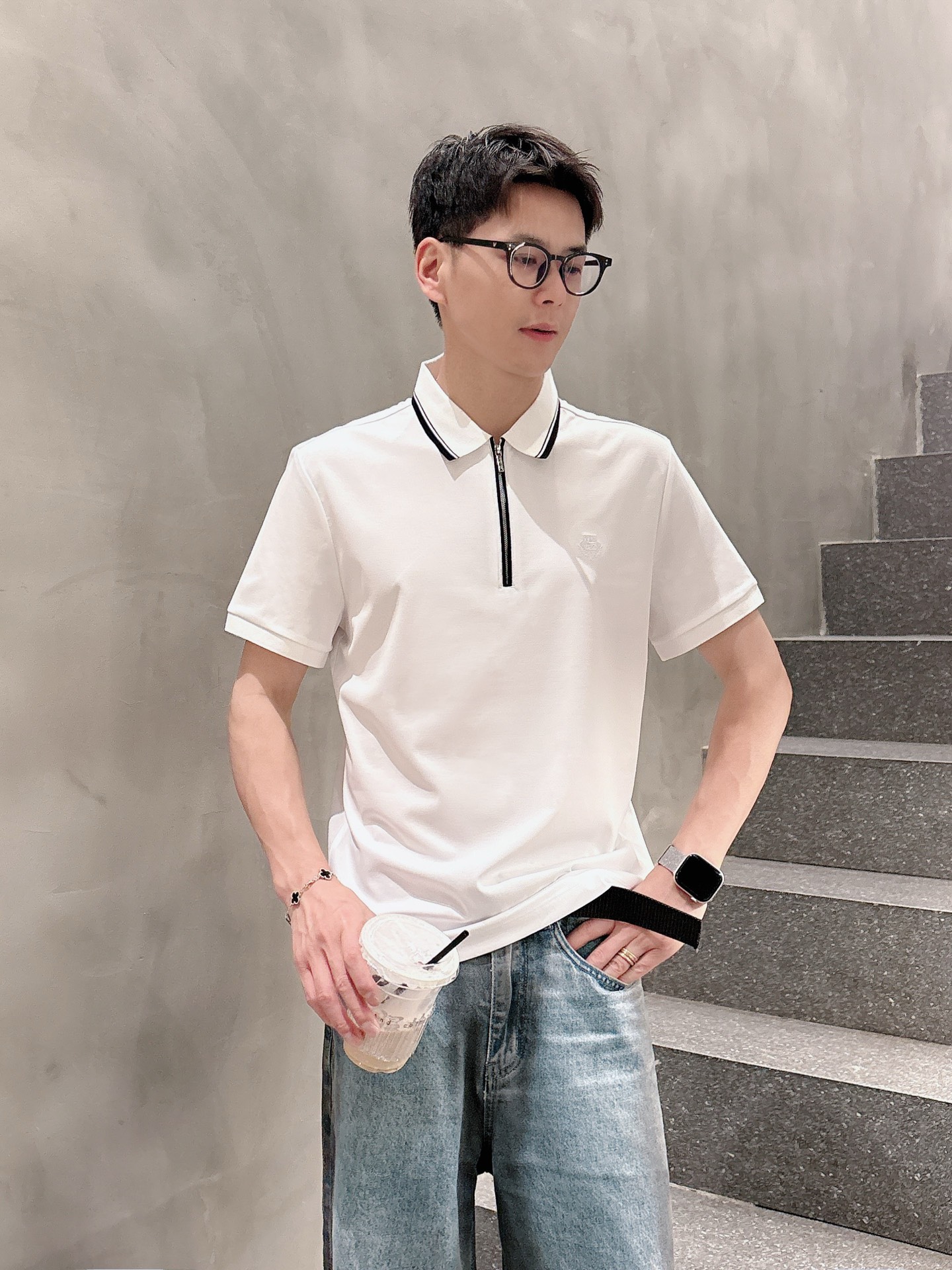  
lP🆕夏季新品翻领Polo短袖
时尚单品设计，更加时尚舒适，高标准定制，上身非常有型，奢华品牌经典L