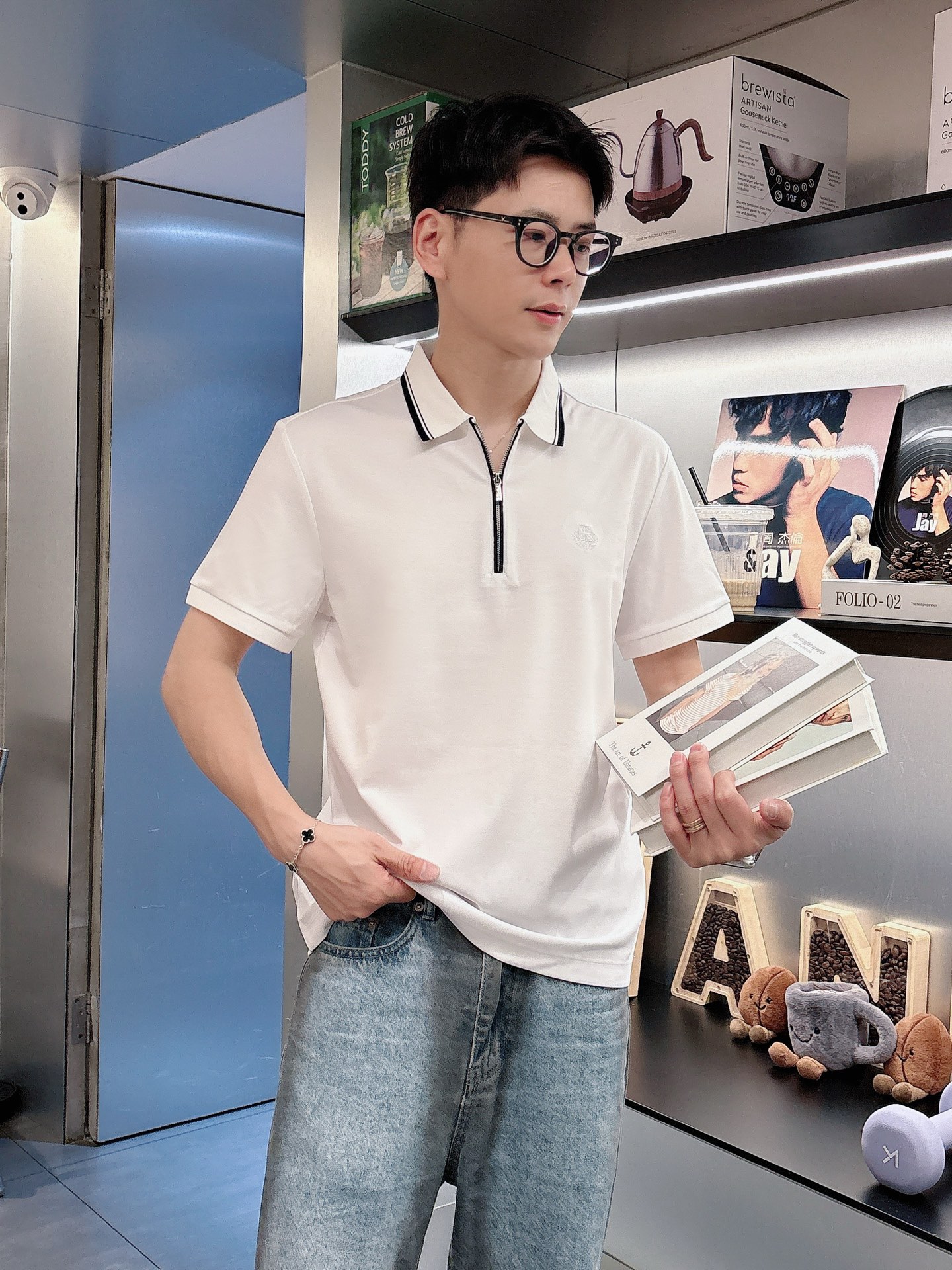  
lP🆕夏季新品翻领Polo短袖
时尚单品设计，更加时尚舒适，高标准定制，上身非常有型，奢华品牌经典L