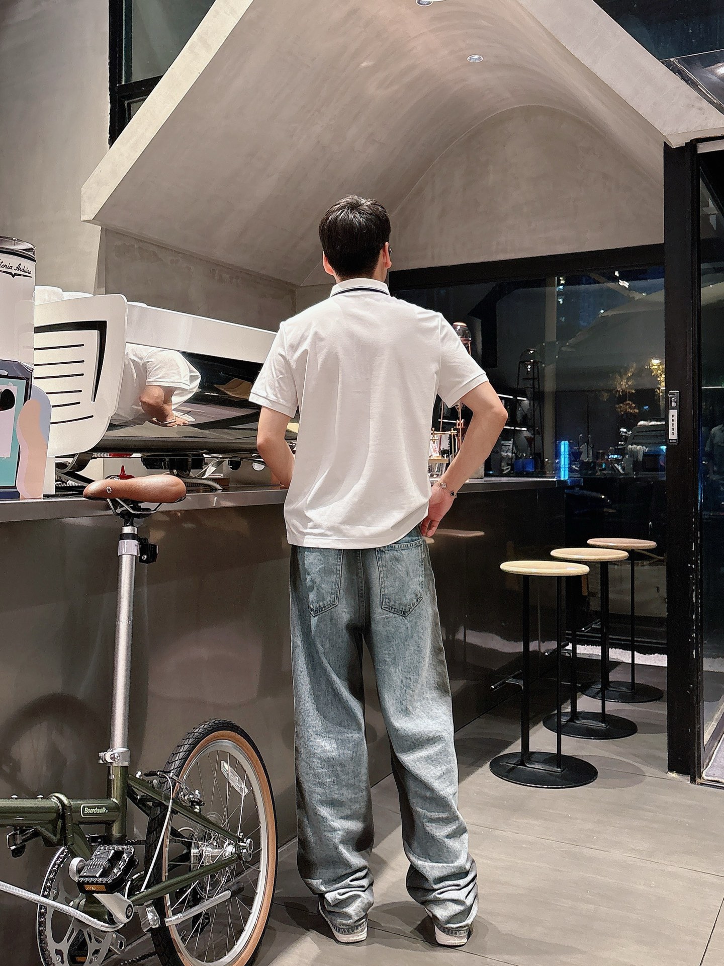  
lP🆕夏季新品翻领Polo短袖
时尚单品设计，更加时尚舒适，高标准定制，上身非常有型，奢华品牌经典L