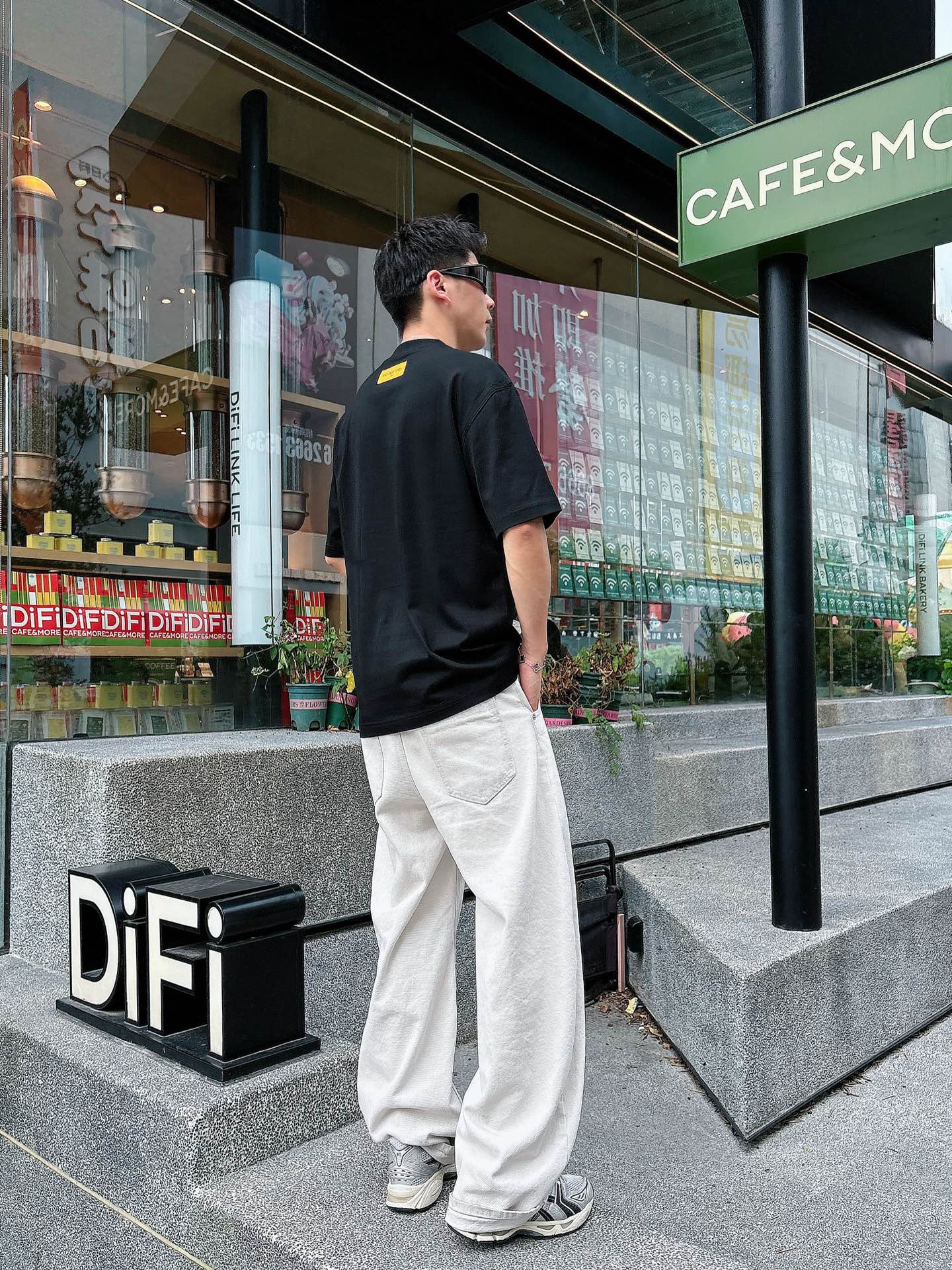 。上新lv 25 SS 新疆长绒棉 上身舒适亲肤 纯棉质感 经典百搭 黑白 码数M-3Xl