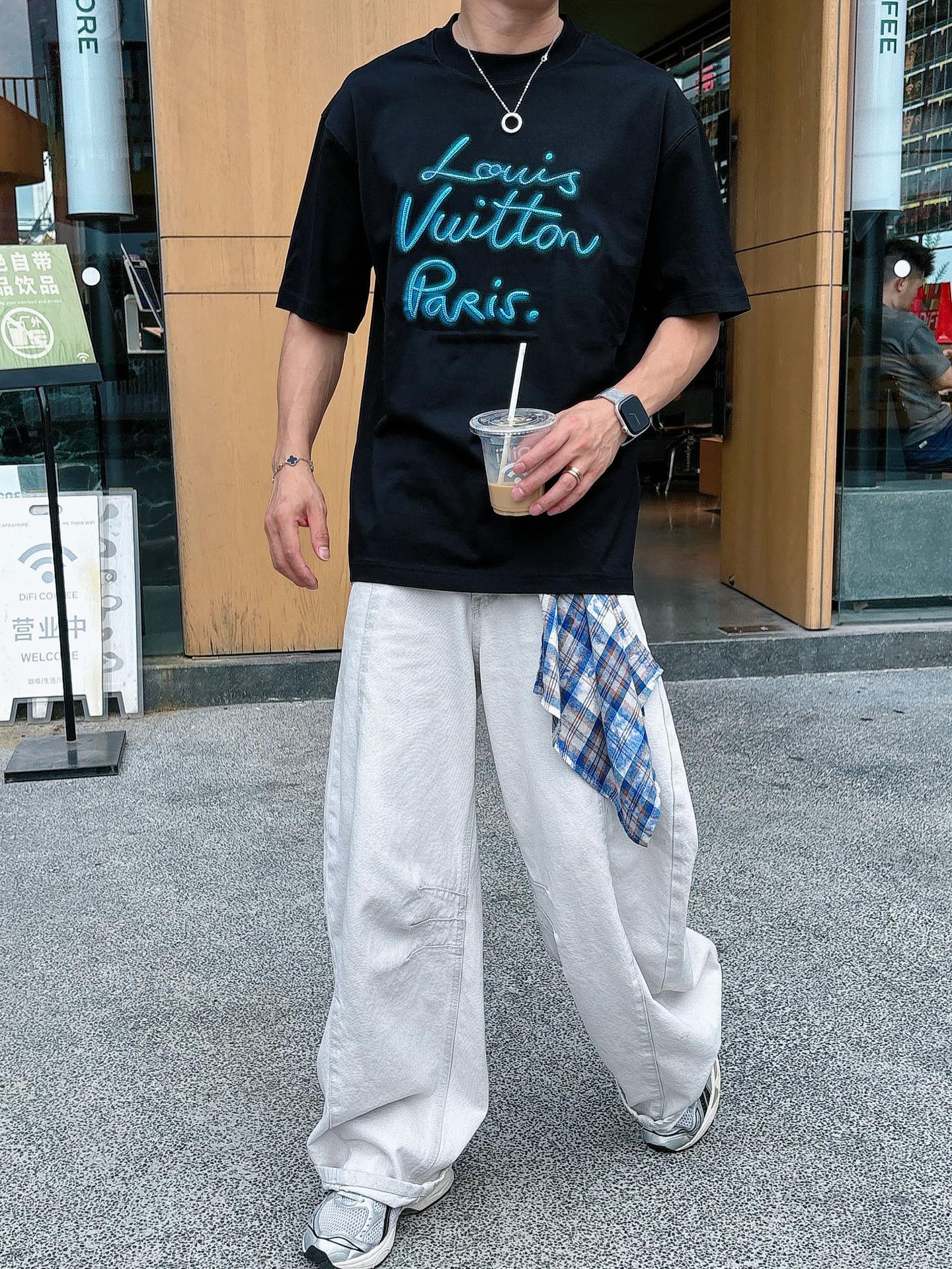 。上新lv 25 SS 新疆长绒棉 上身舒适亲肤 纯棉质感 经典百搭 黑白 码数M-3Xl