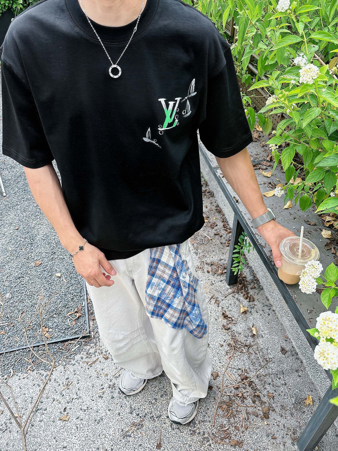 。lv 手绘上新25 SS 新疆长绒棉 上身舒适亲肤 纯棉质感 经典百搭 黑白 码数M-3Xl