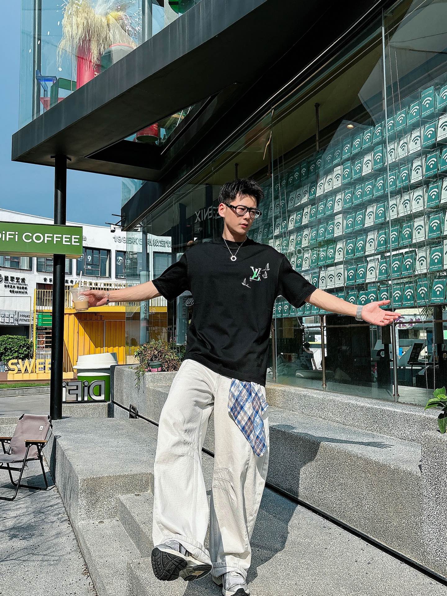 。lv 手绘上新25 SS 新疆长绒棉 上身舒适亲肤 纯棉质感 经典百搭 黑白 码数M-3Xl