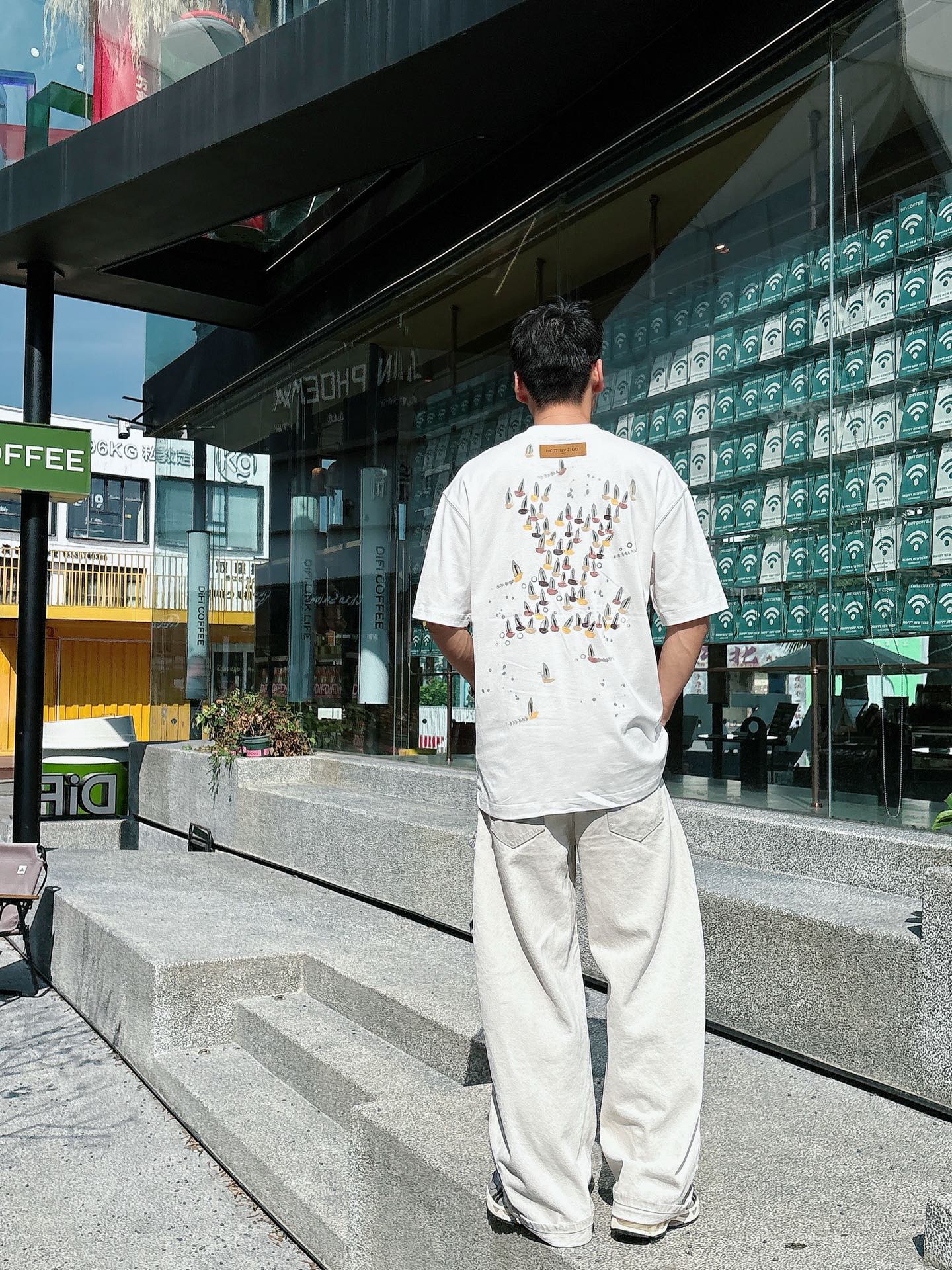 。lv 手绘上新25 SS 新疆长绒棉 上身舒适亲肤 纯棉质感 经典百搭 黑白 码数M-3Xl