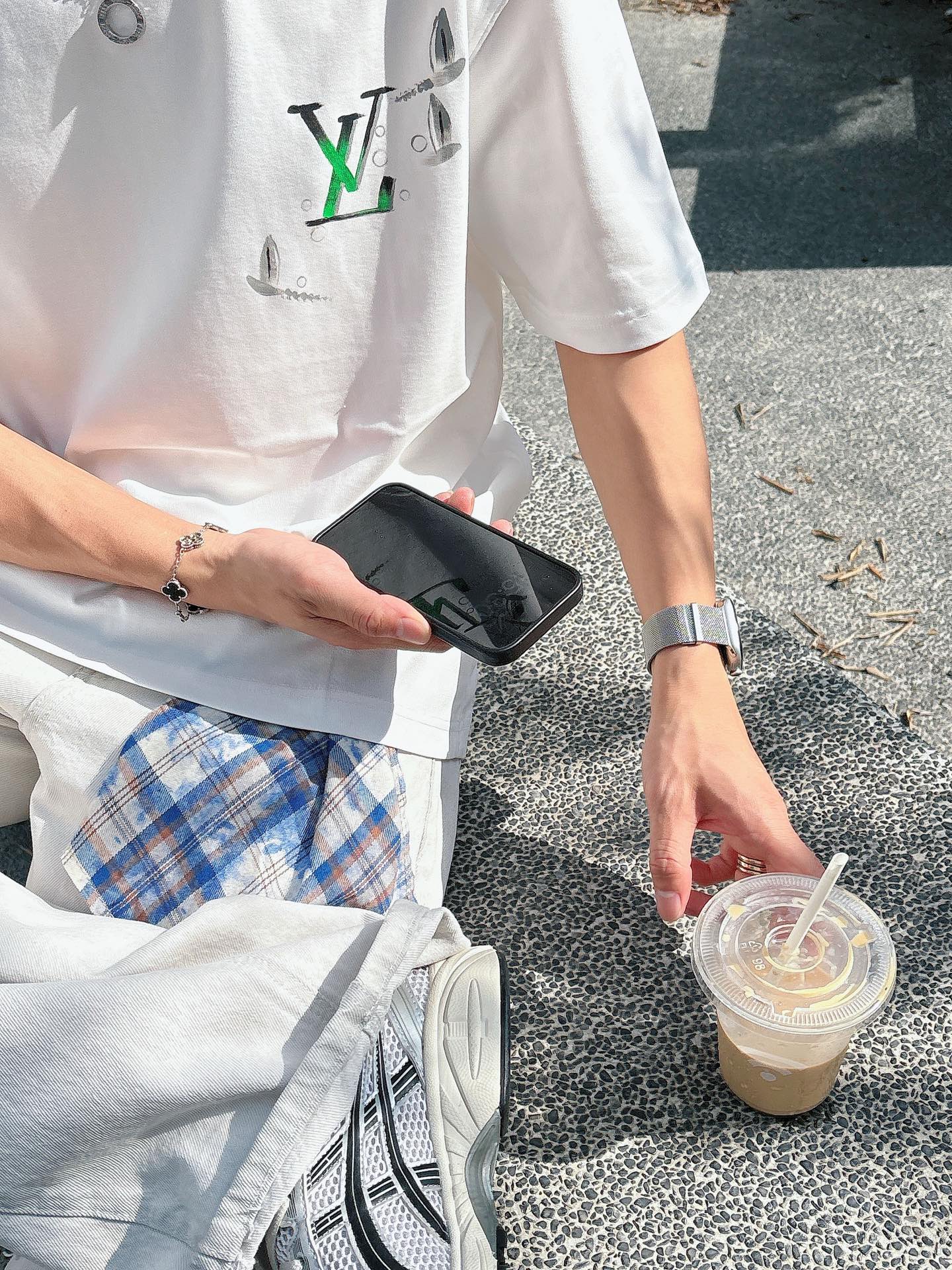 。lv 手绘上新25 SS 新疆长绒棉 上身舒适亲肤 纯棉质感 经典百搭 黑白 码数M-3Xl