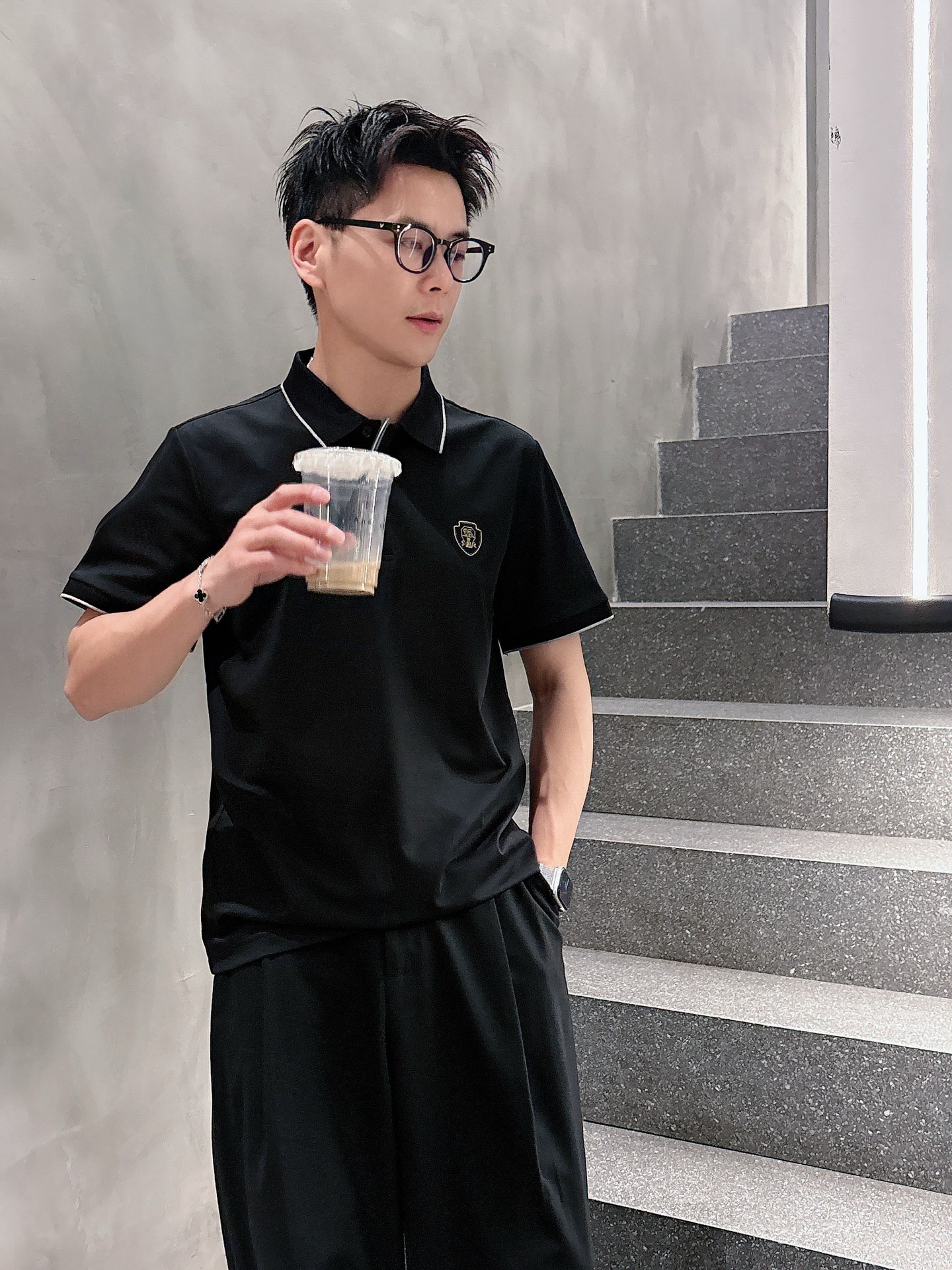  BC夏季新品翻领Polo短袖
时尚单品设计，更加时尚舒适，高标准定制，上身非常有型，奢华品牌经典LOG