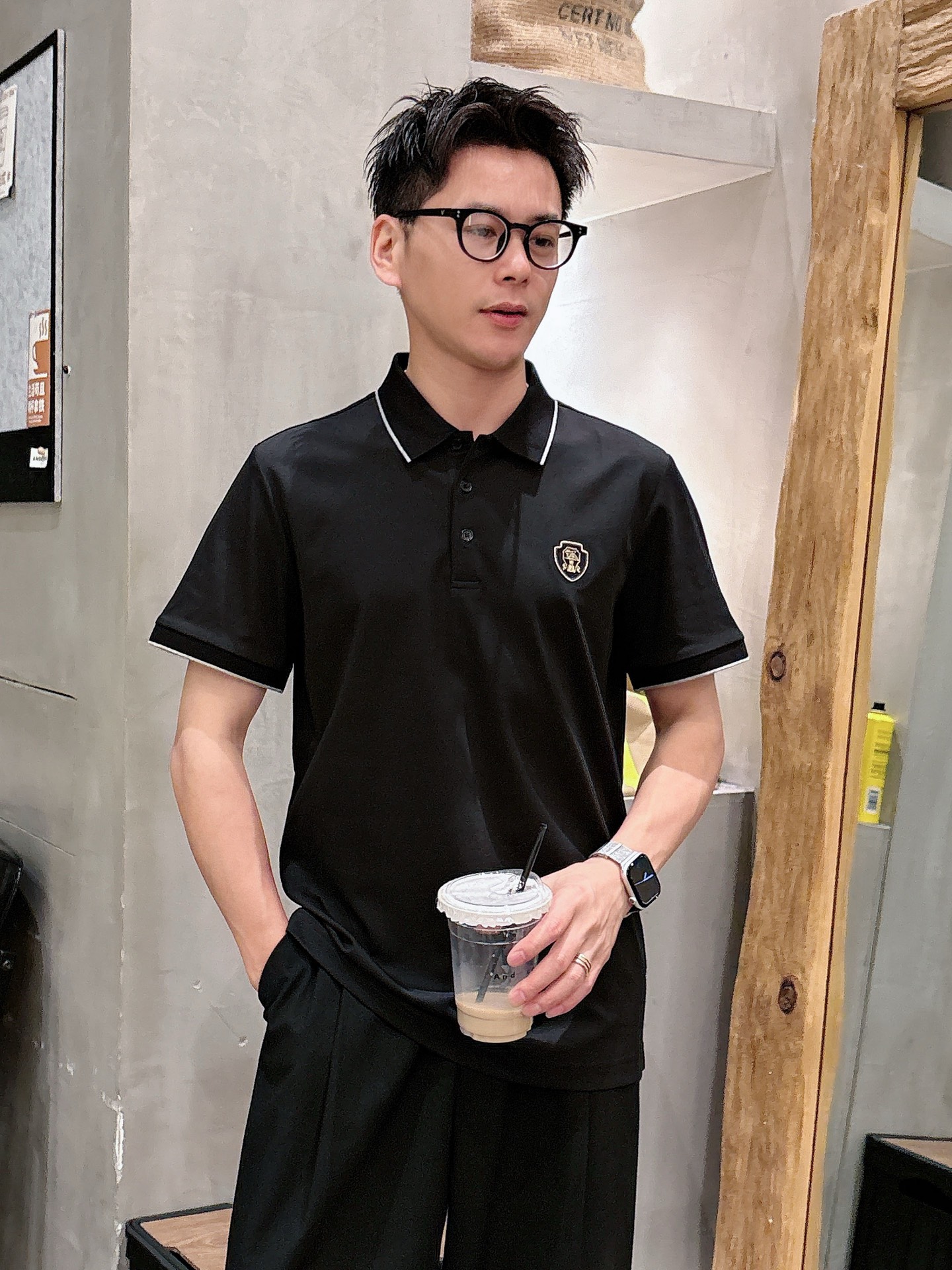  BC夏季新品翻领Polo短袖
时尚单品设计，更加时尚舒适，高标准定制，上身非常有型，奢华品牌经典LOG