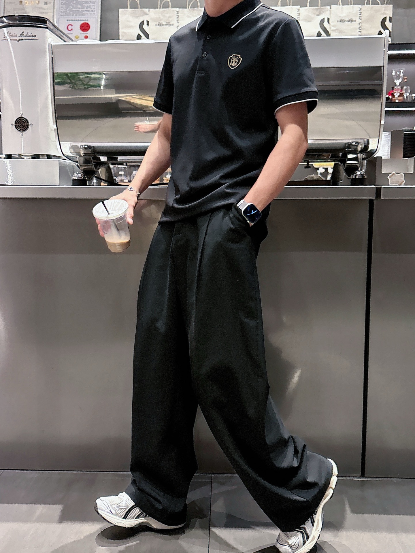  BC夏季新品翻领Polo短袖
时尚单品设计，更加时尚舒适，高标准定制，上身非常有型，奢华品牌经典LOG