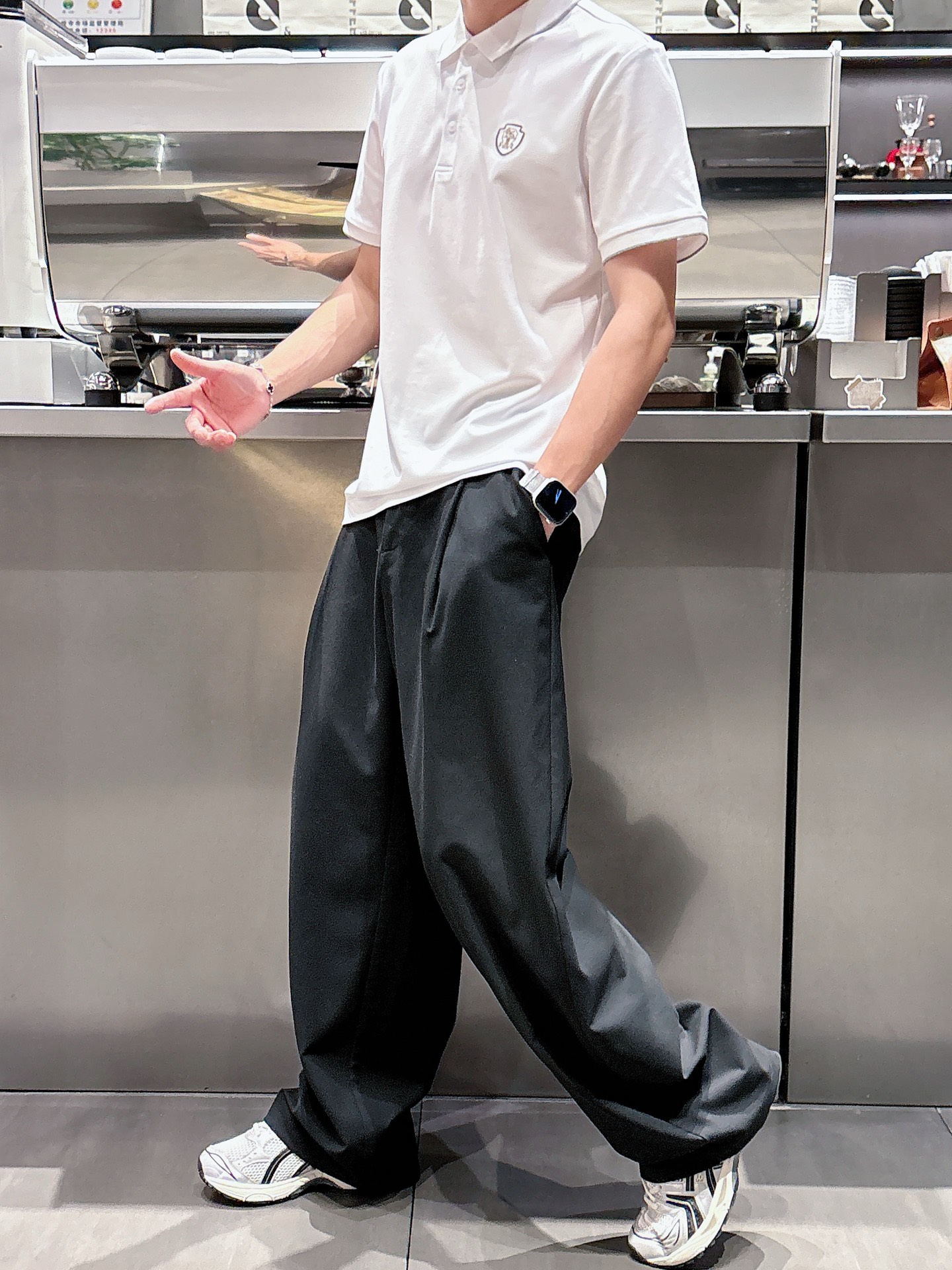  BC夏季新品翻领Polo短袖
时尚单品设计，更加时尚舒适，高标准定制，上身非常有型，奢华品牌经典LOG